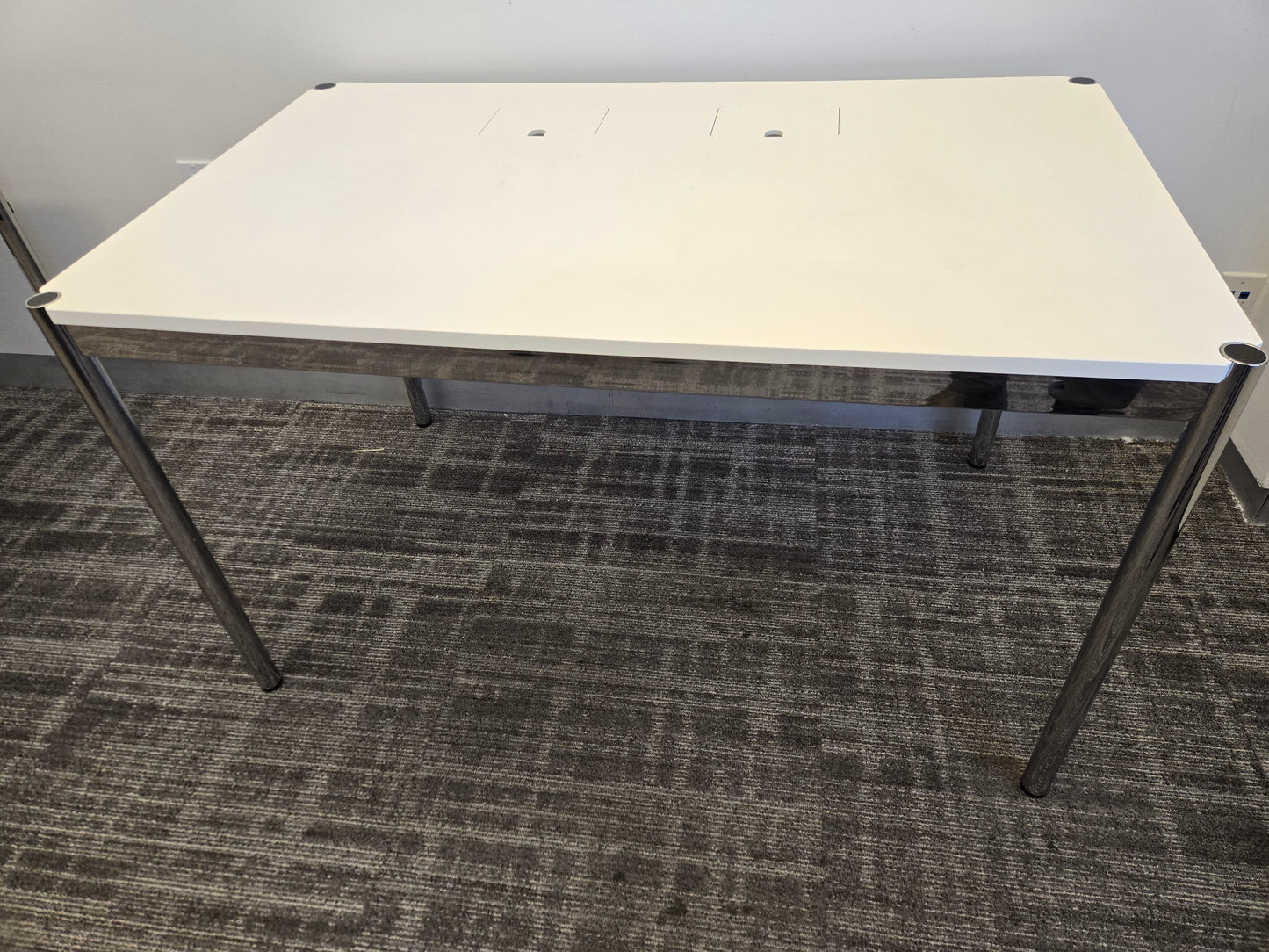 USM Haller T49 30x49-in Desk in Pure White MDF with Cable Access Doors