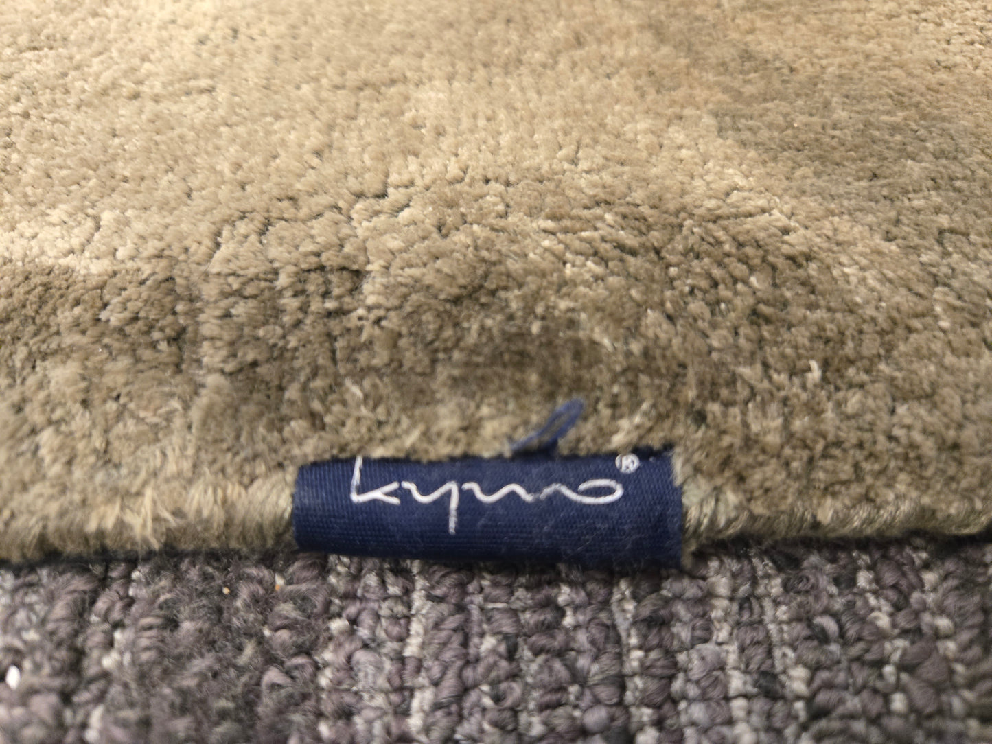 Kymo Studio NYC Pearl 6x9-ft Rug