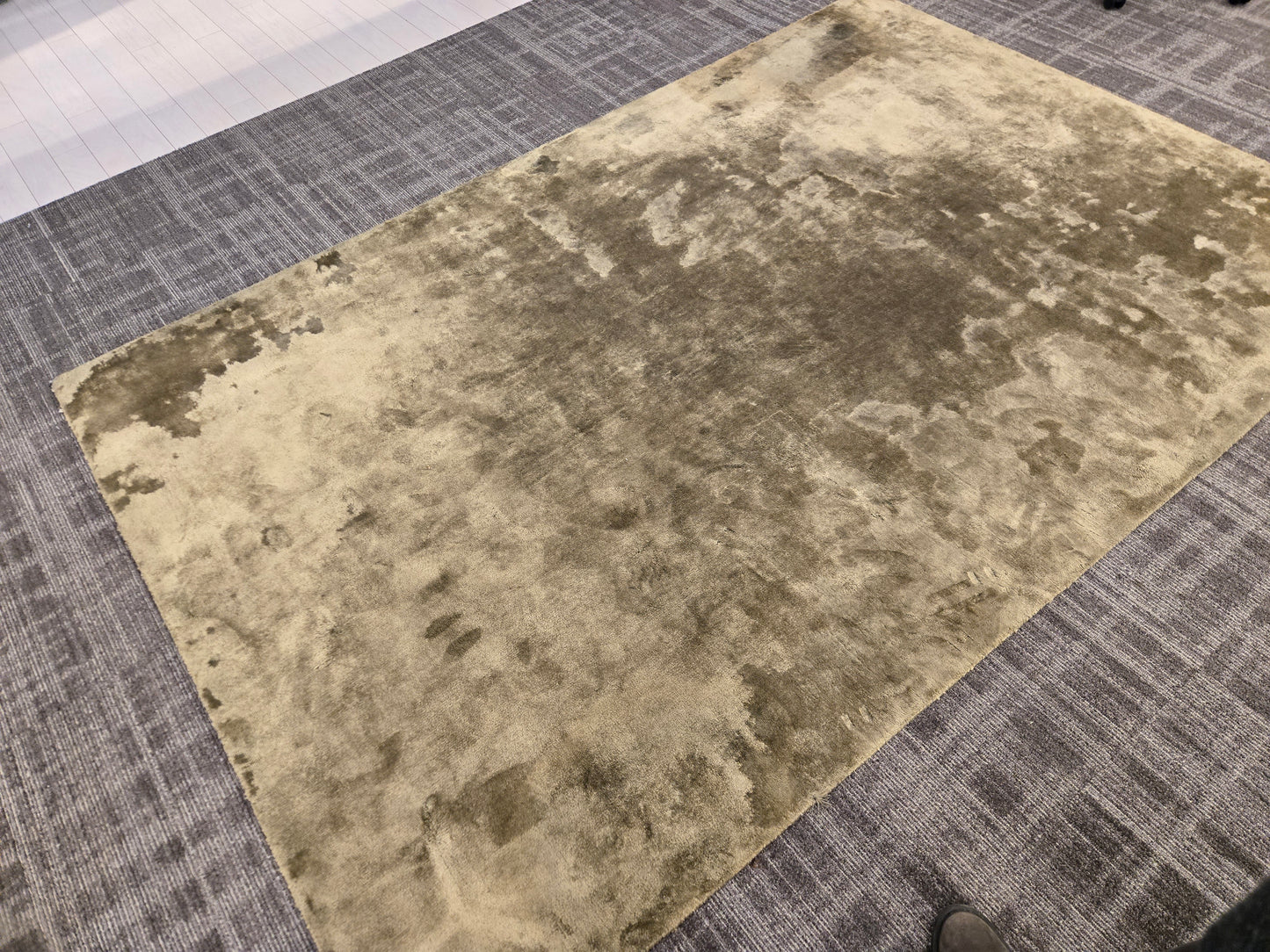 Kymo Studio NYC Pearl 6x9-ft Rug