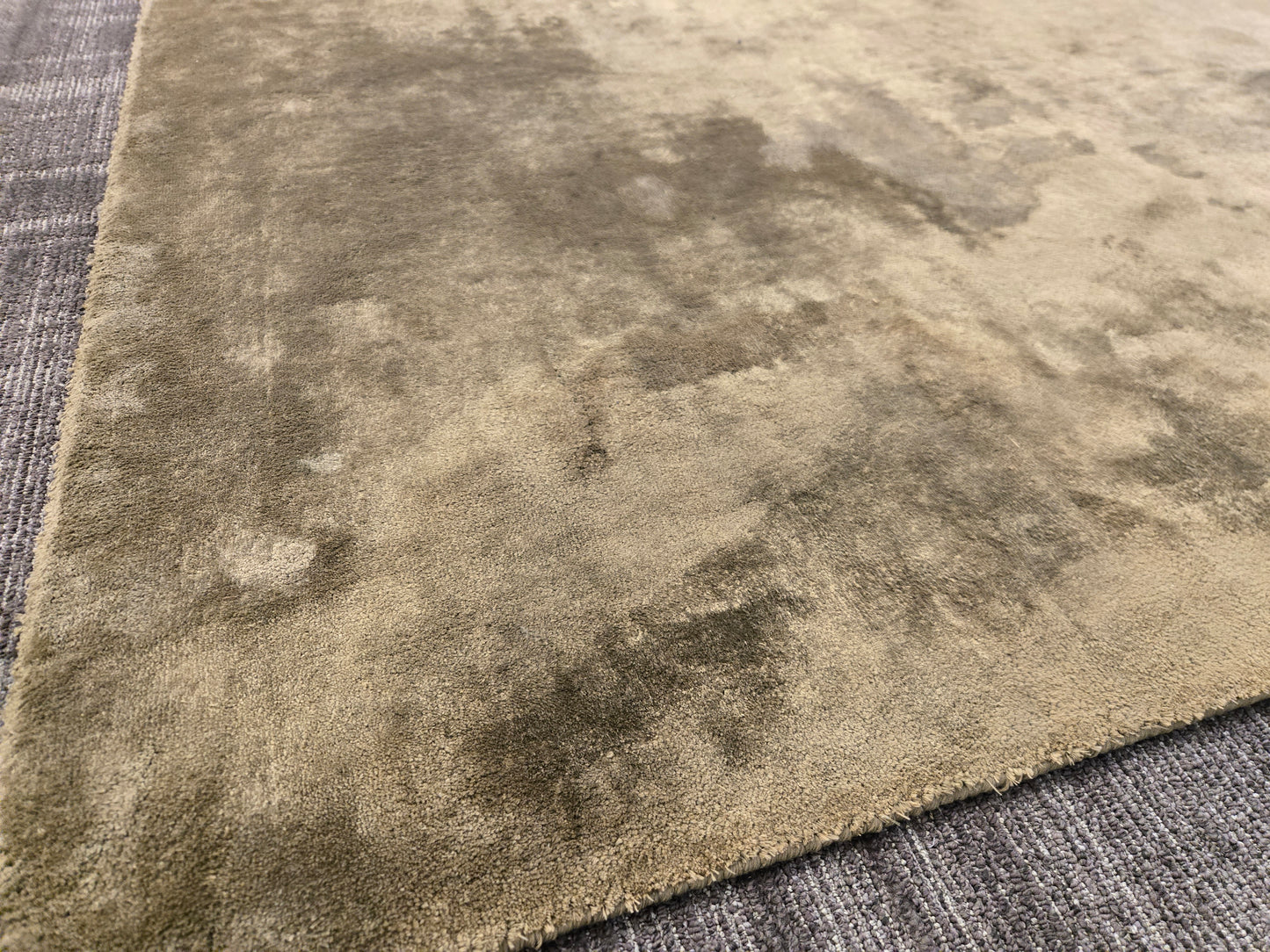 Kymo Studio NYC Pearl 6x9-ft Rug