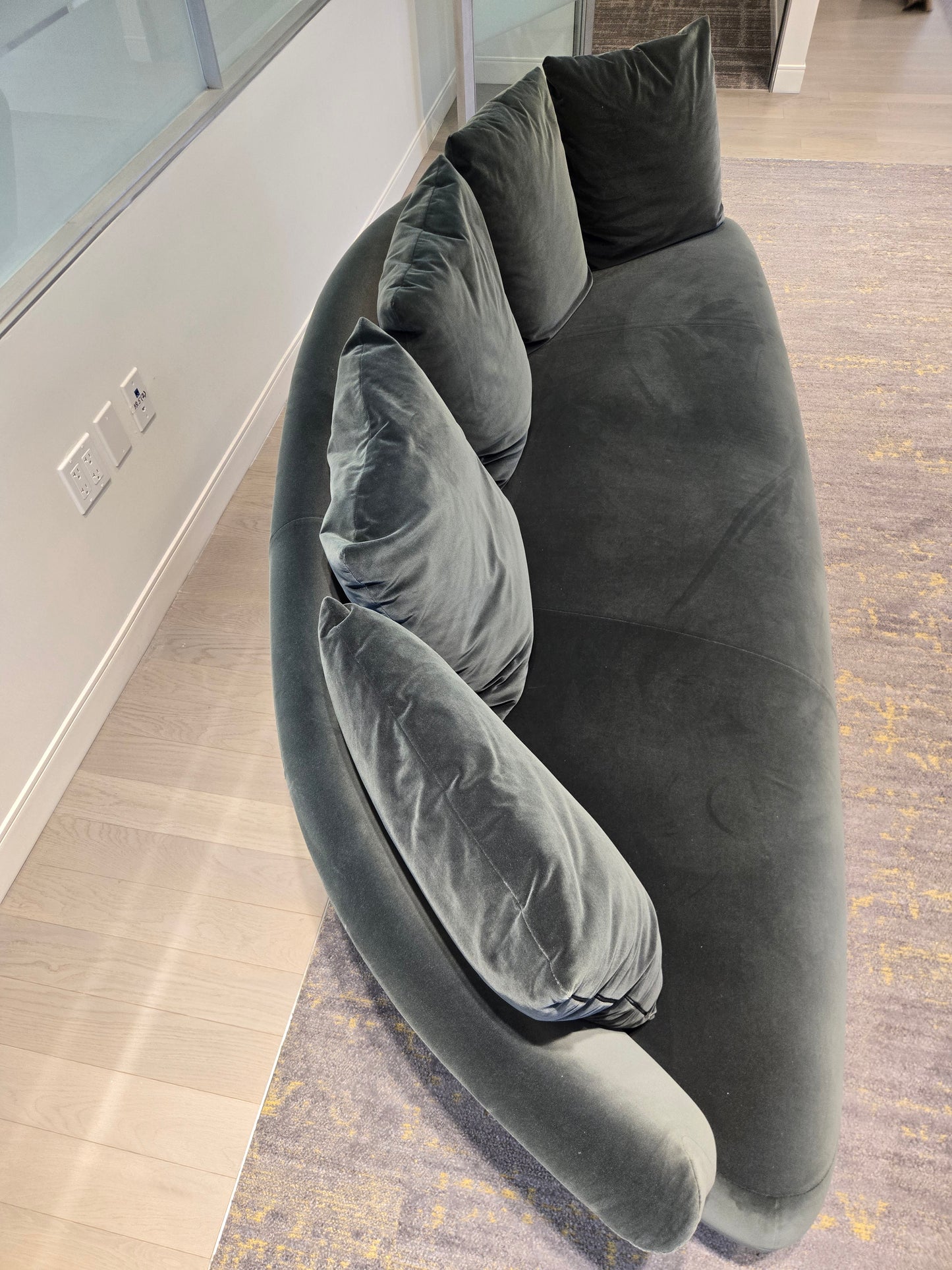 Giorgetti Solemyidae Sofa