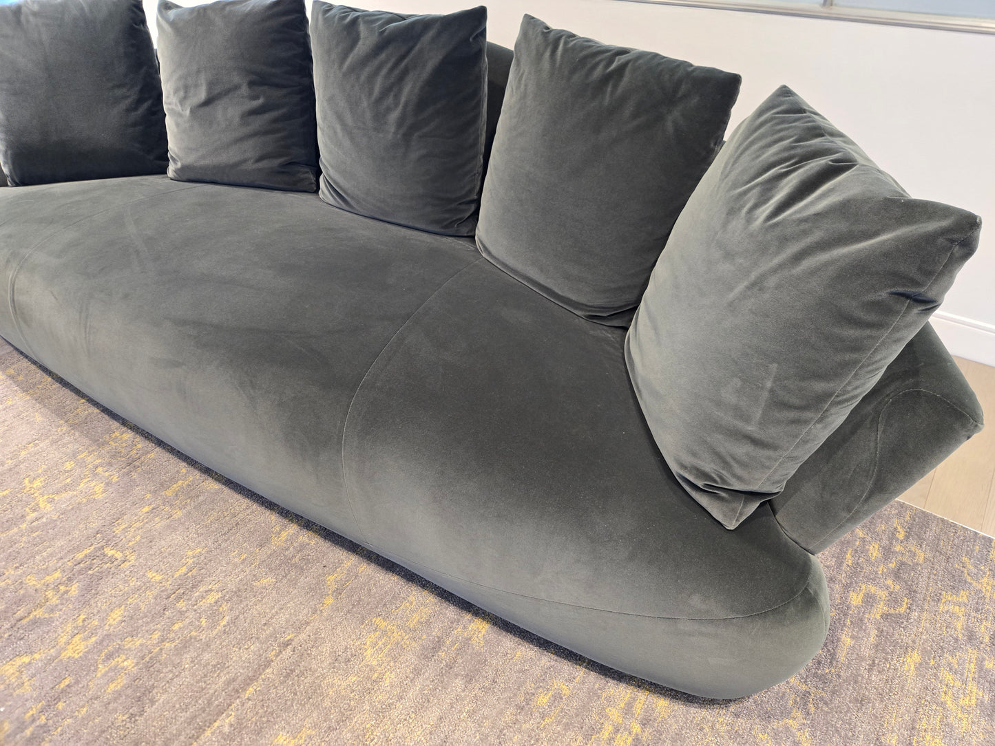 Giorgetti Solemyidae Sofa