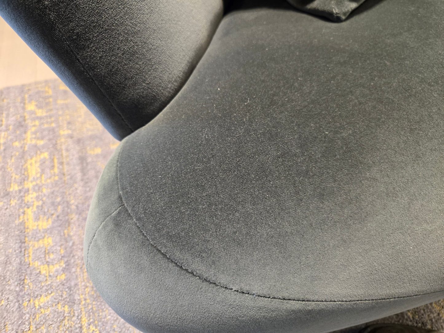 Giorgetti Solemyidae Sofa