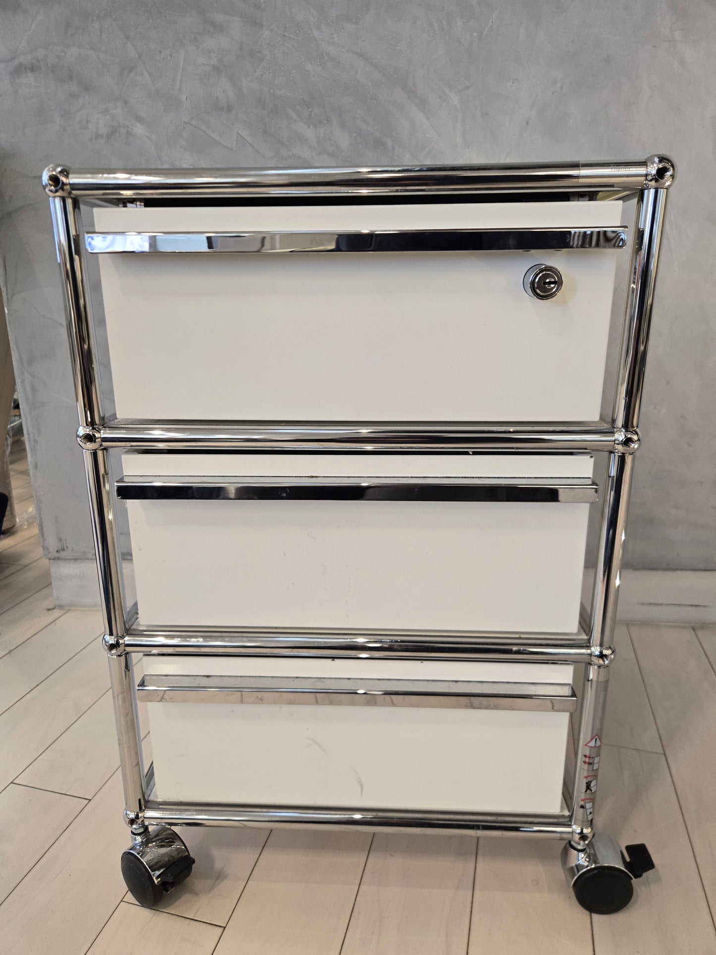 USM Haller Rolling Nightstand / Pedestal File Cabinet 3-Drawer in White