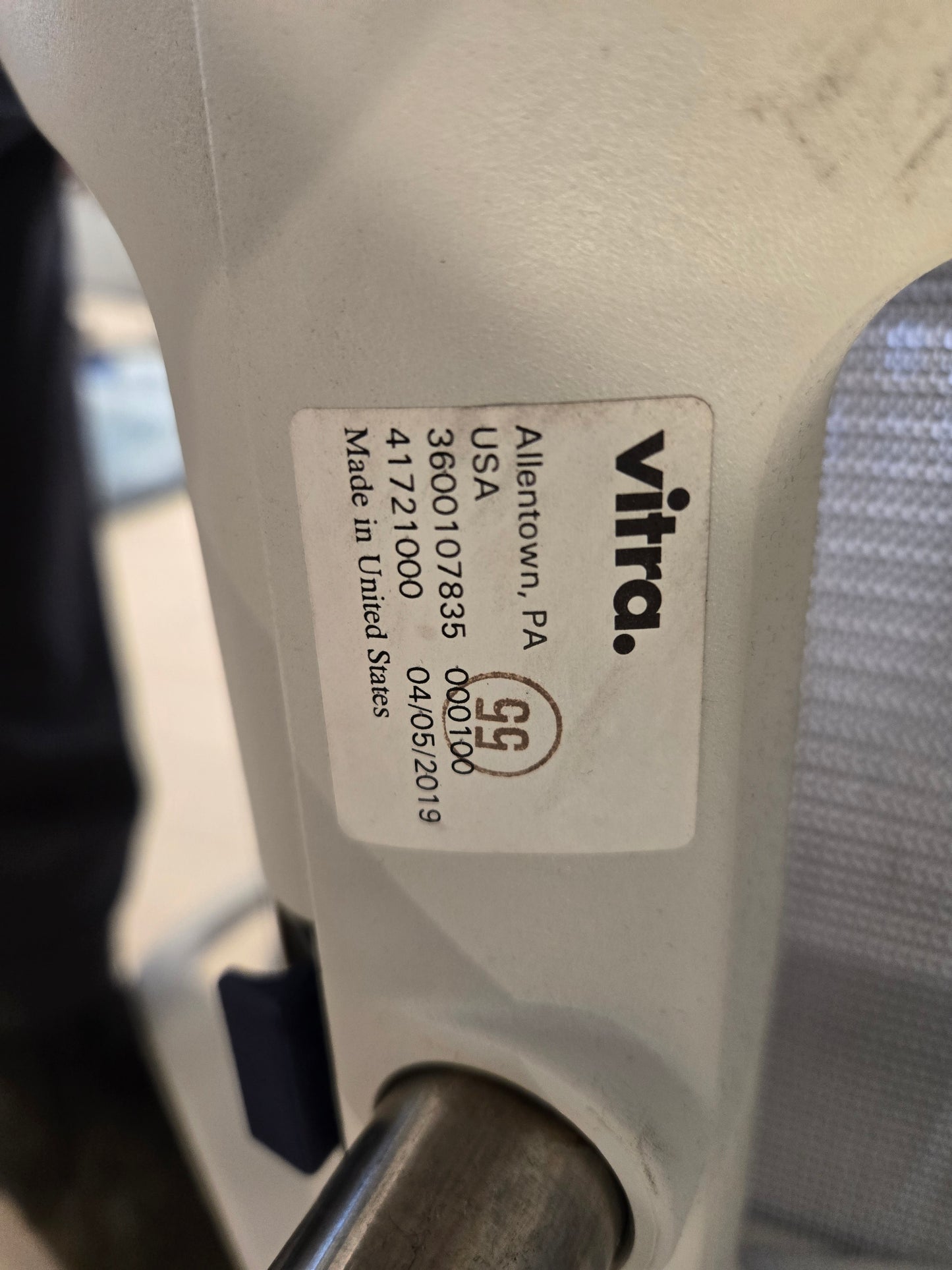 Vitra Physix Chair in Mineral