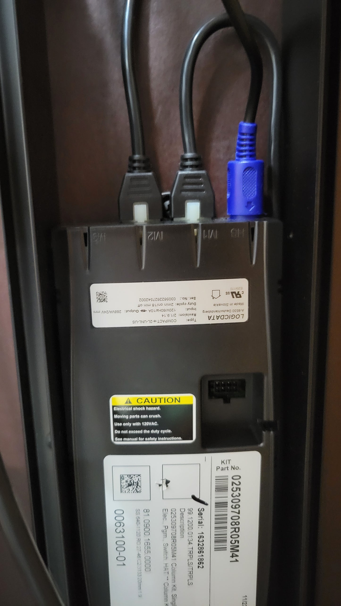 Haworth Perk 64x29-in Height-Adjustable Desk