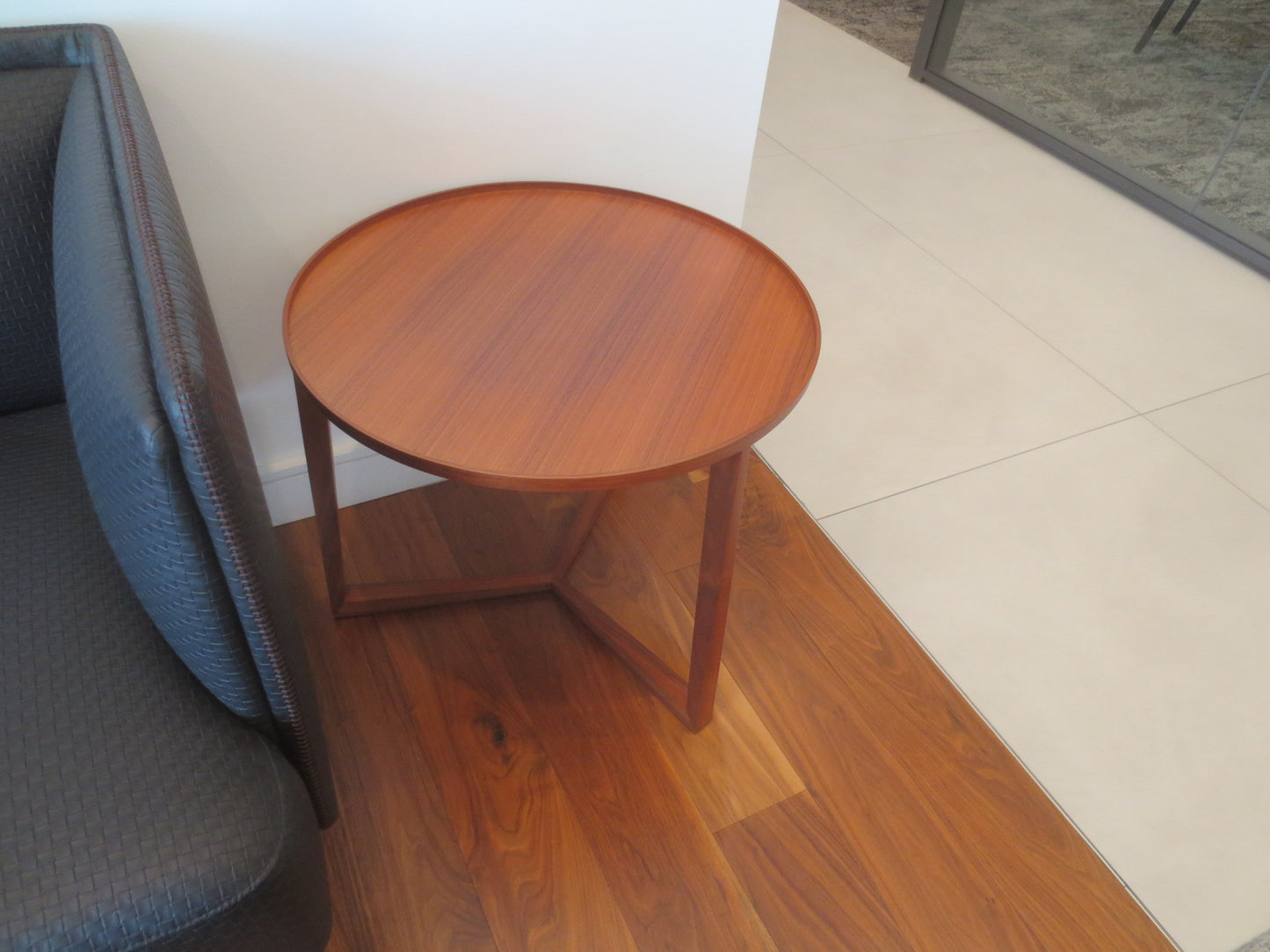 Bernhardt Curio Side Table