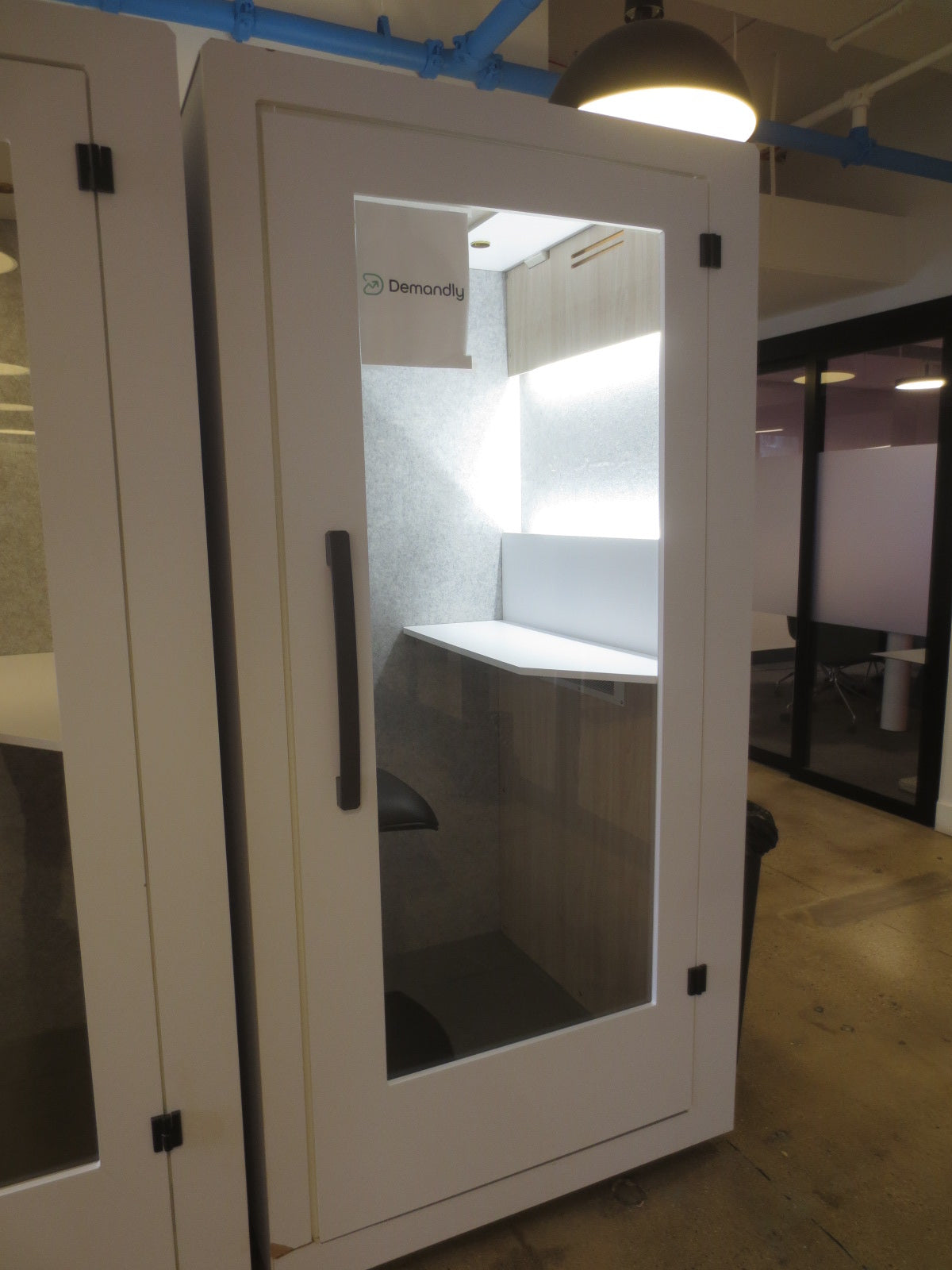 Vari Privacy Booth