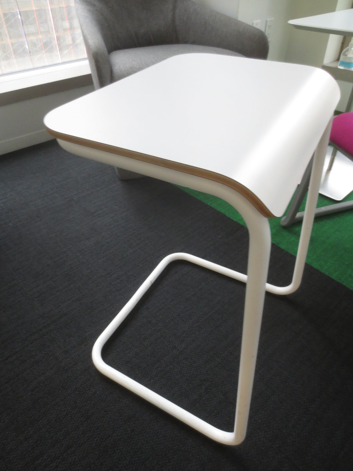 Knoll Toboggan Pull Up End Table