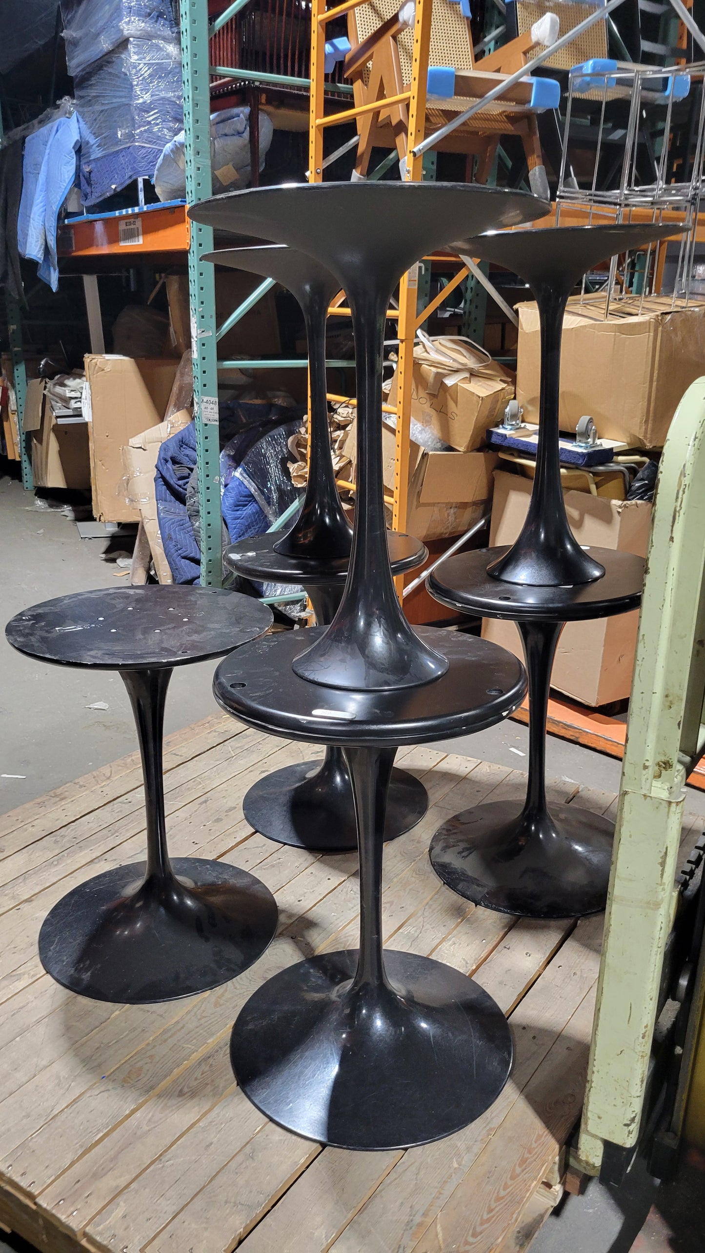 Knoll Saarinen Tulip Table Base in Black