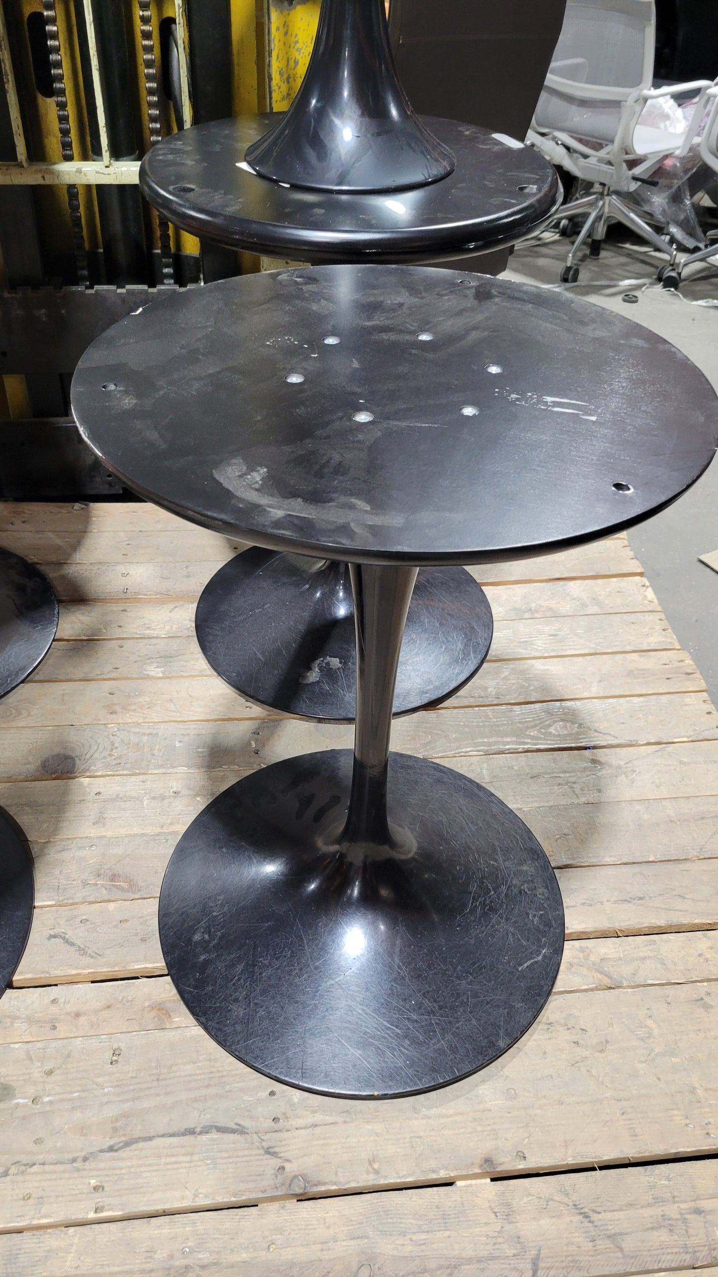 Knoll Saarinen Tulip Table Base in Black
