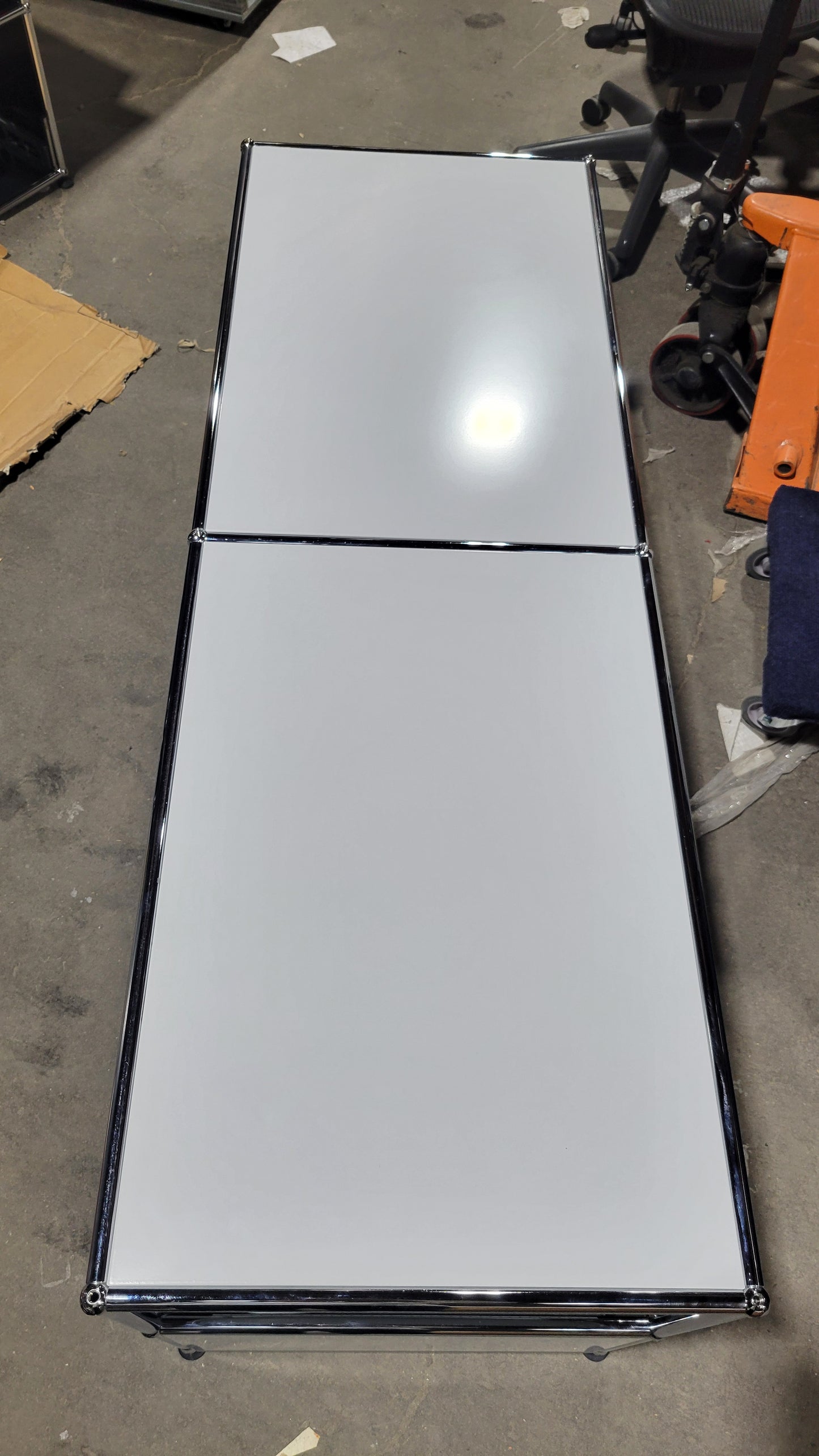 USM Haller Cabinet 2x2 with 2 Open Shelves & 2 Drawers Below in Light Grey