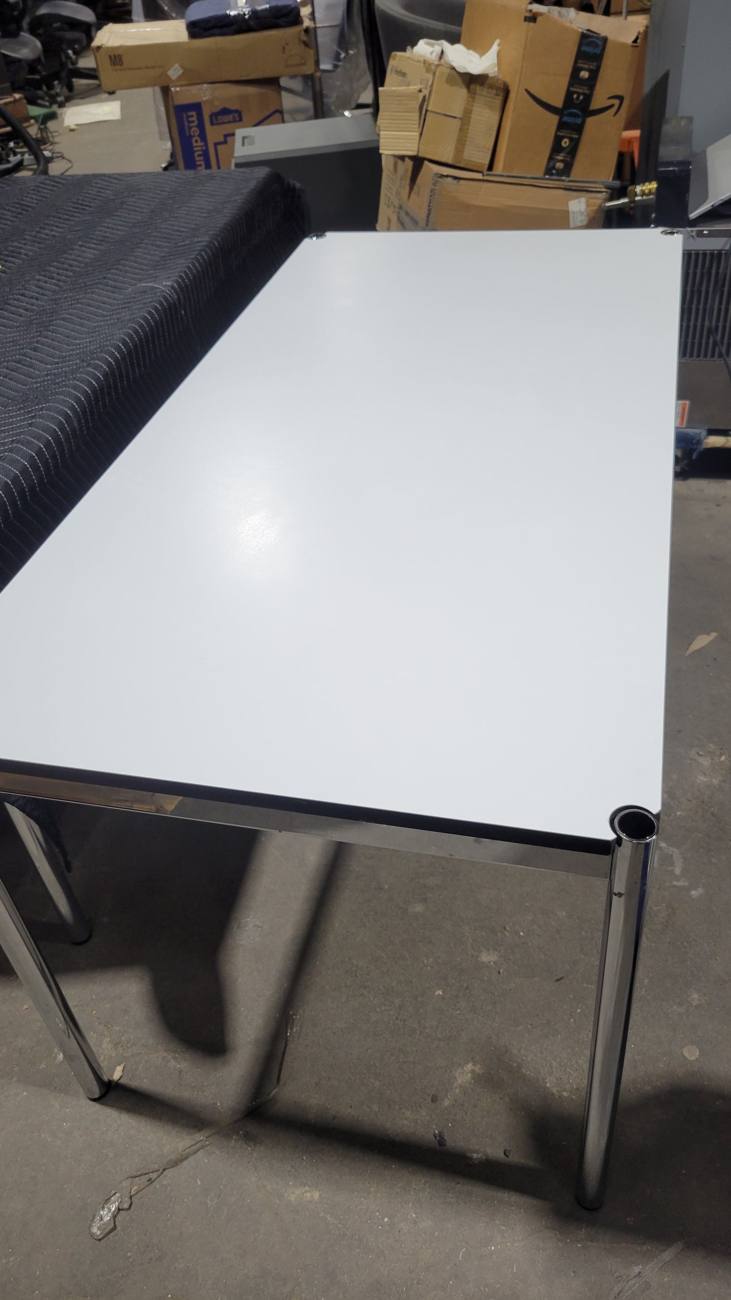 USM Haller T59 30x59-in Desk-Table in Pearl Grey Laminate (Vintage)