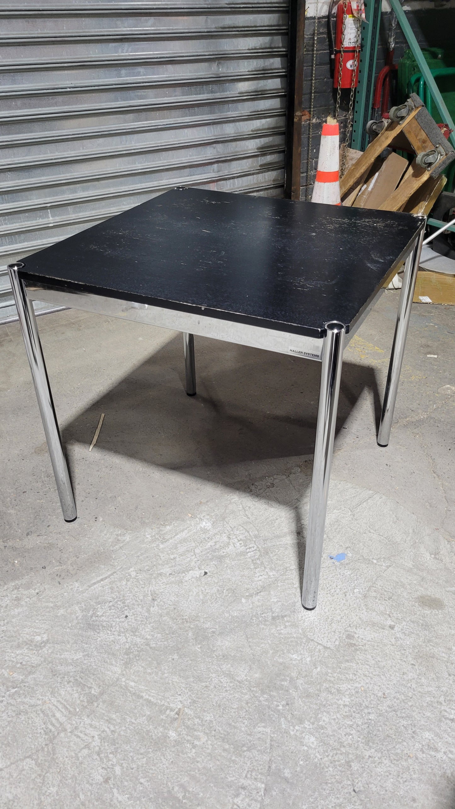 USM Haller 30x30-in Desk-Table in Black Oak Veneer (Vintage)