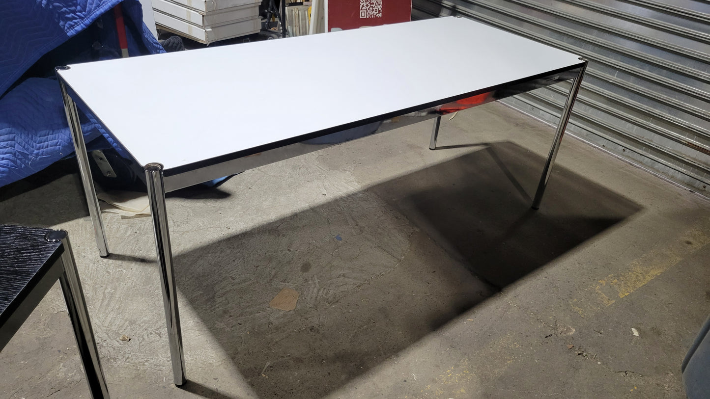 USM Haller T69 30x69-in Desk-Table in Pearl Grey Laminate with Sliding Keyboard Tray (Vintage)