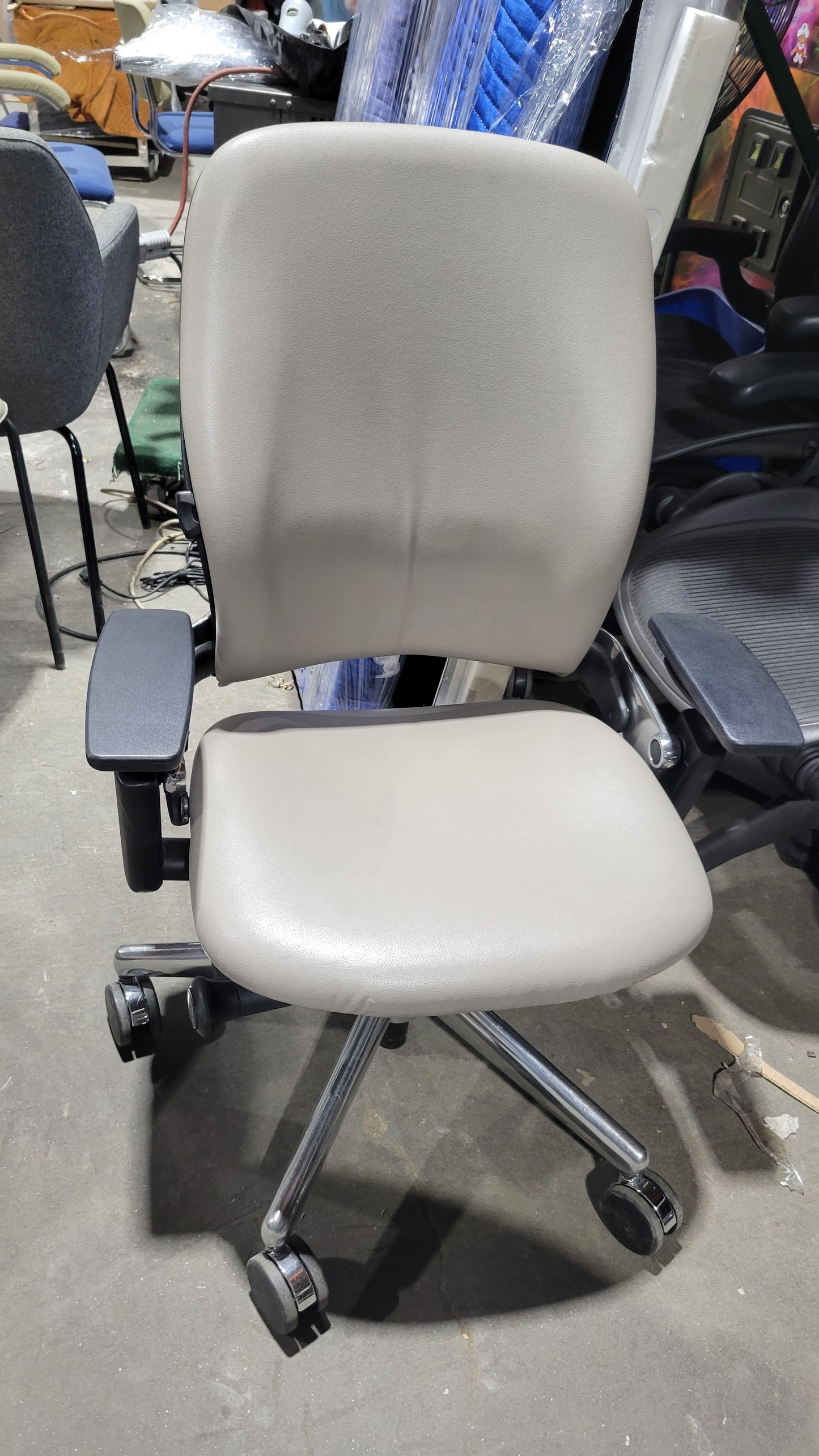 Steelcase Leap V2 Chair in Ash Eco-Leather with Aluminum Base
