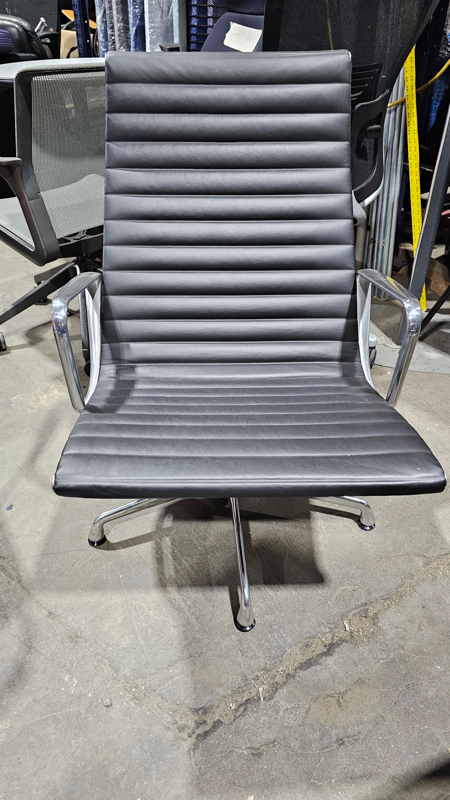 Herman Miller Eames Aluminum Group Lounge Chair