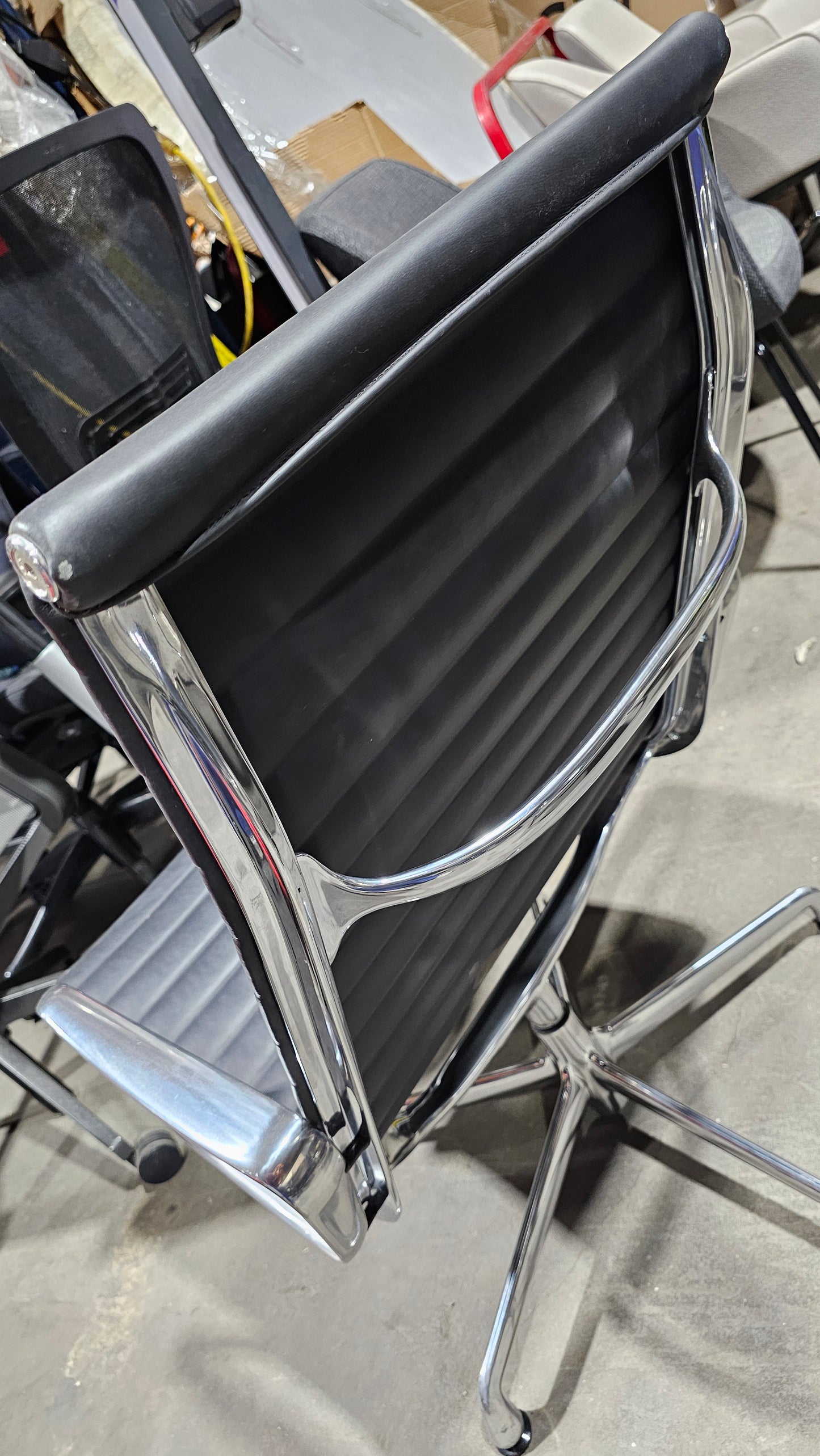 Herman Miller Eames Aluminum Group Lounge Chair