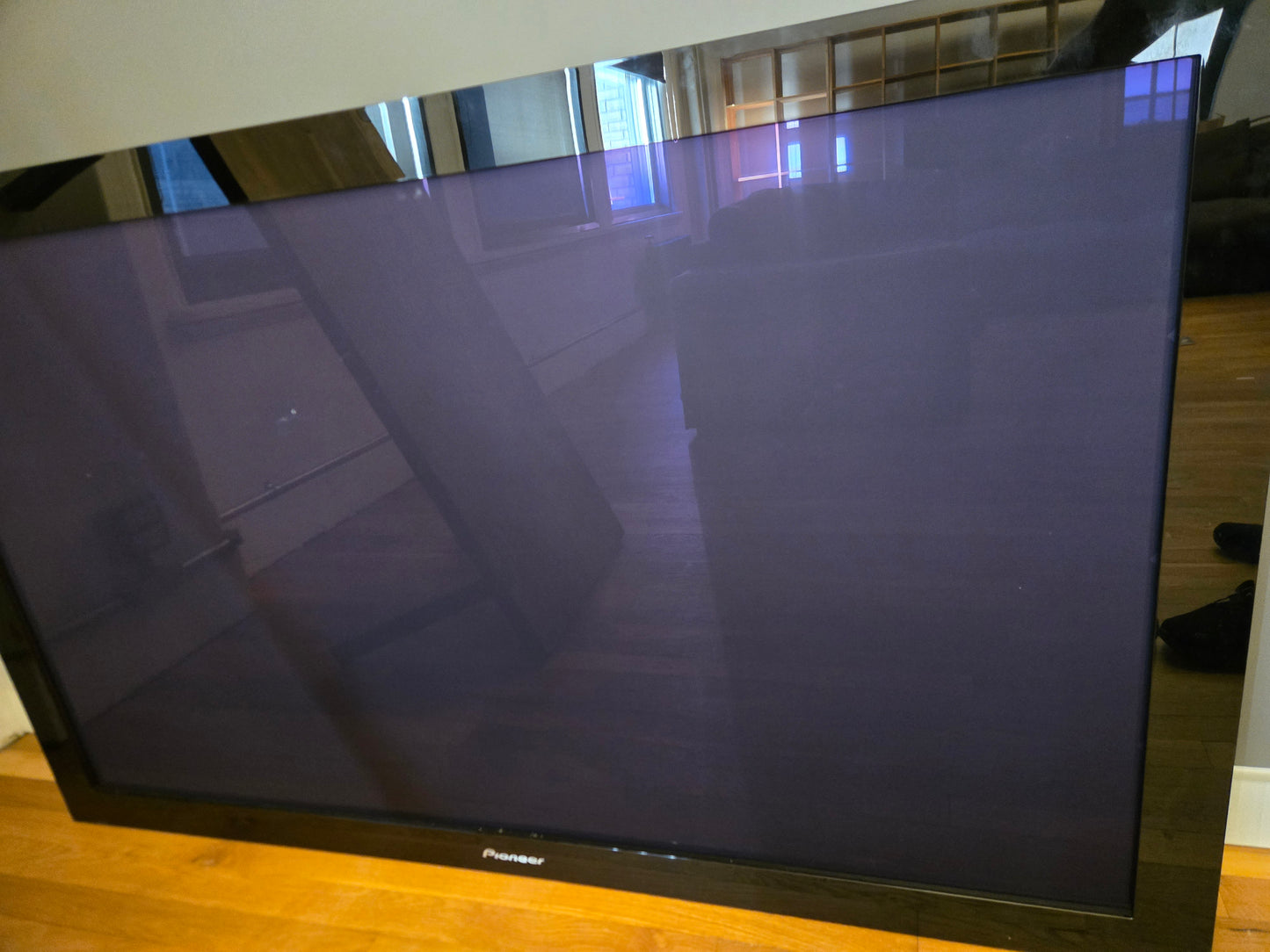 Pioneer Kuro PDP-6020FD Plasma TV