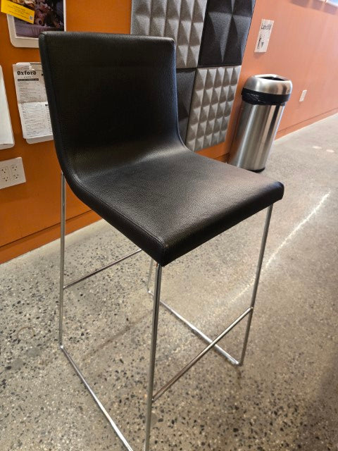 Andreu World Lineal Comfort Bar Height Stool