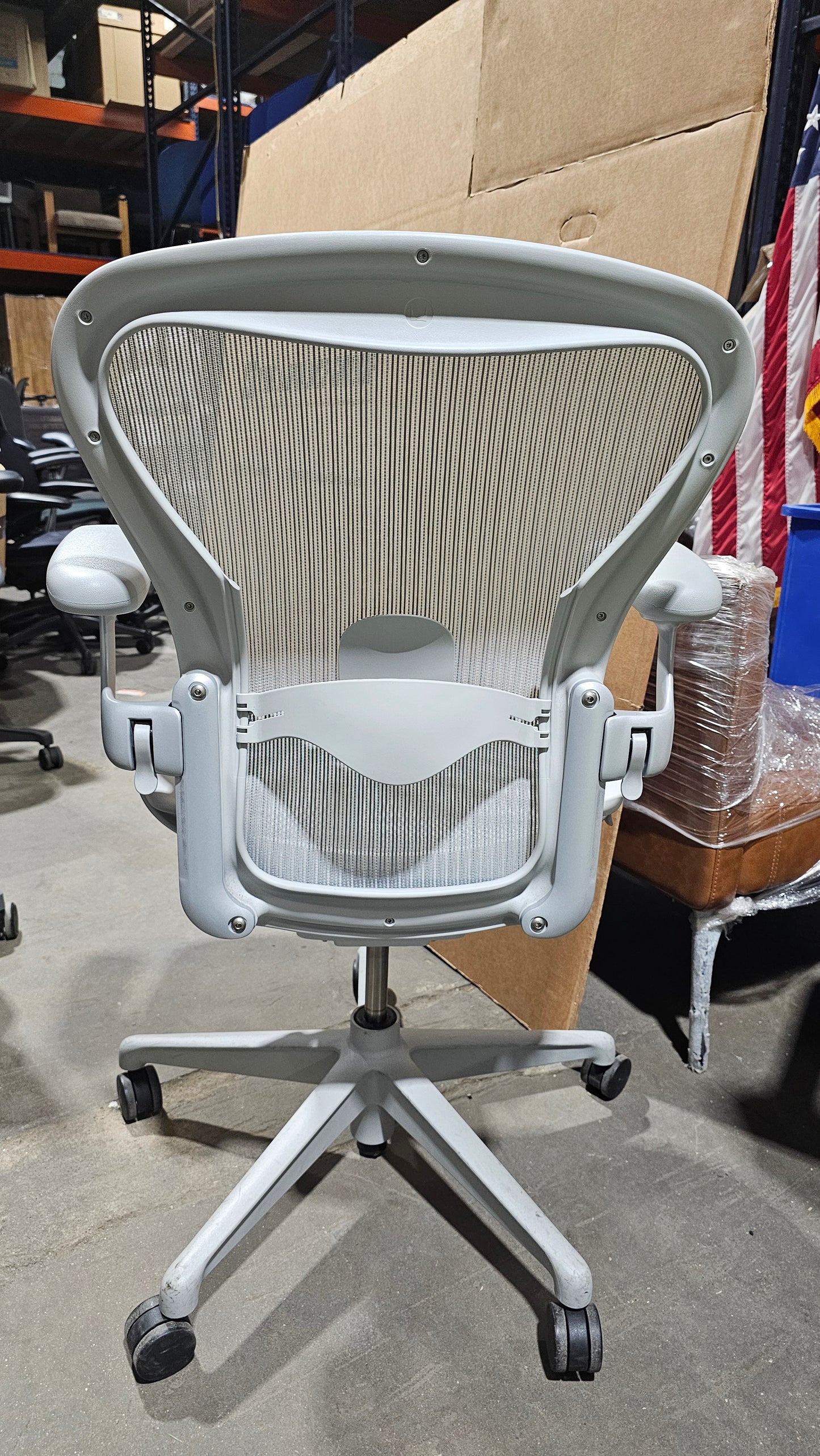 Herman Miller Remastered Aeron Chair, Size B, in Mineral