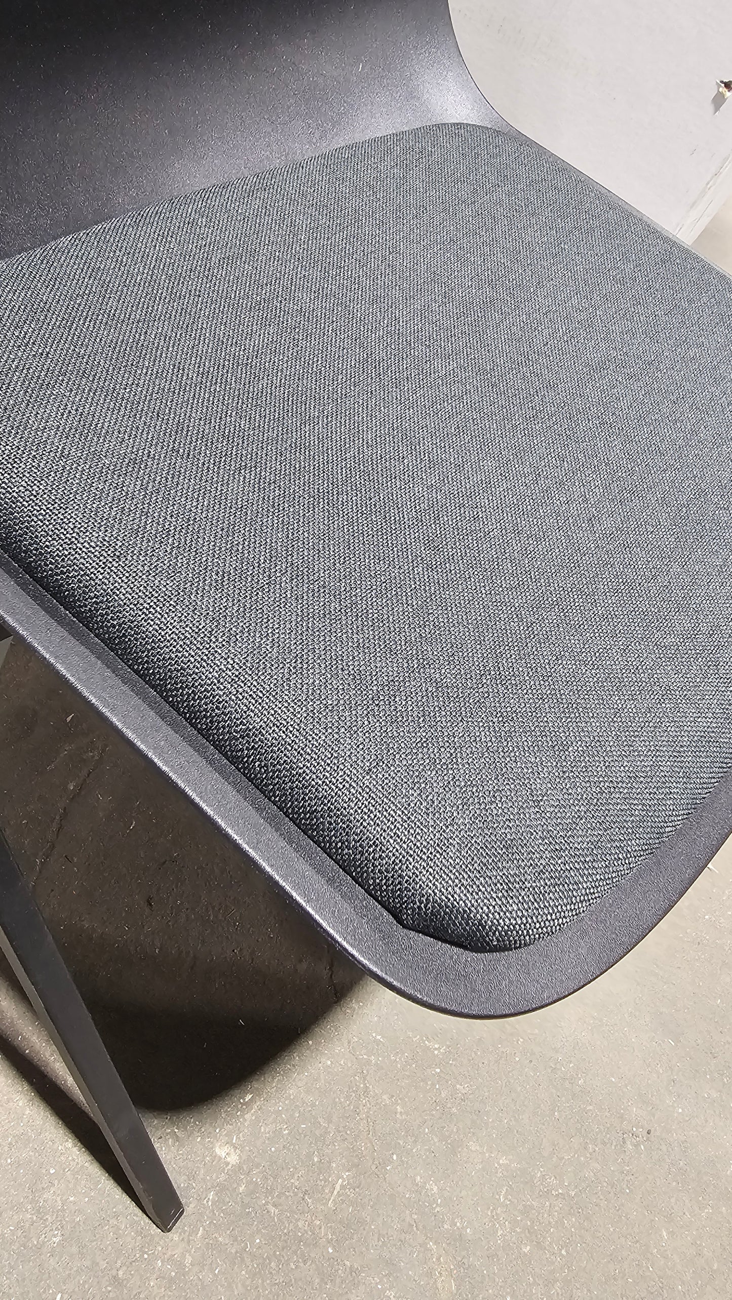 Poppin Key Side Chair in Black