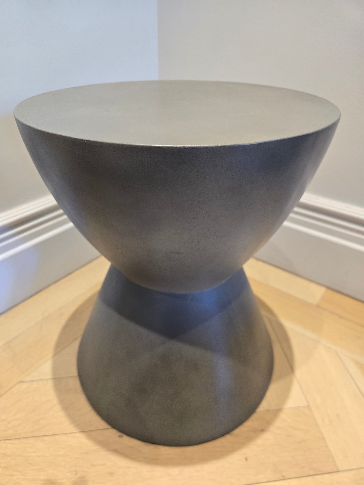 Safavieh Athena Concrete Hourglass Side Table in Grey