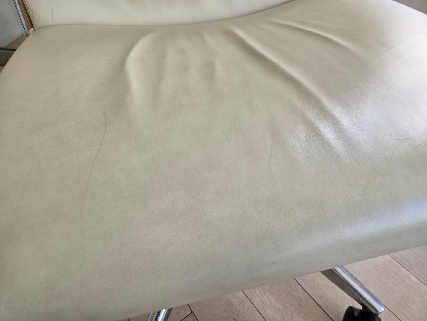 Geiger Clamshell High Back Executive Chair in White