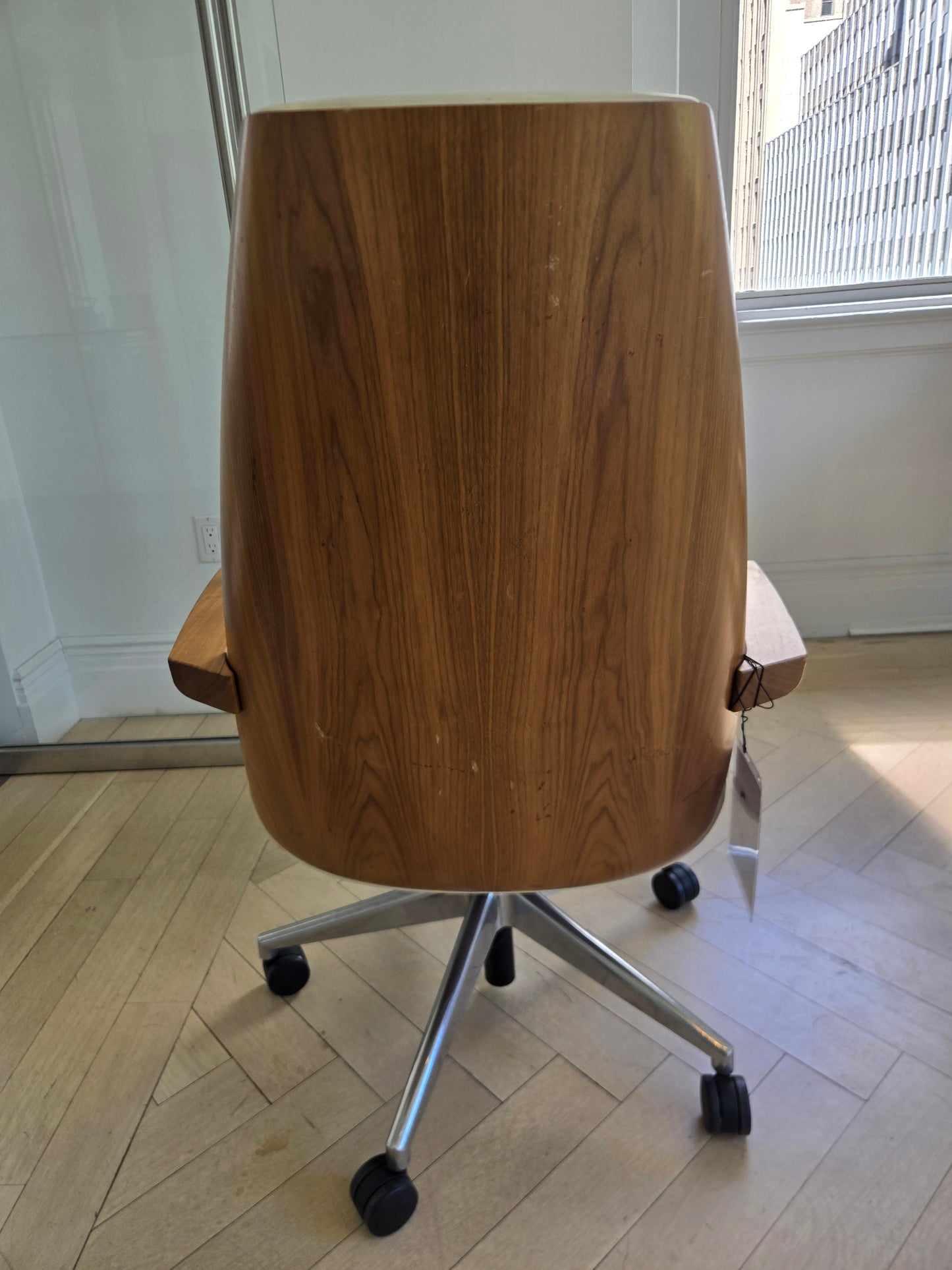 Geiger Clamshell High Back Executive Chair in White