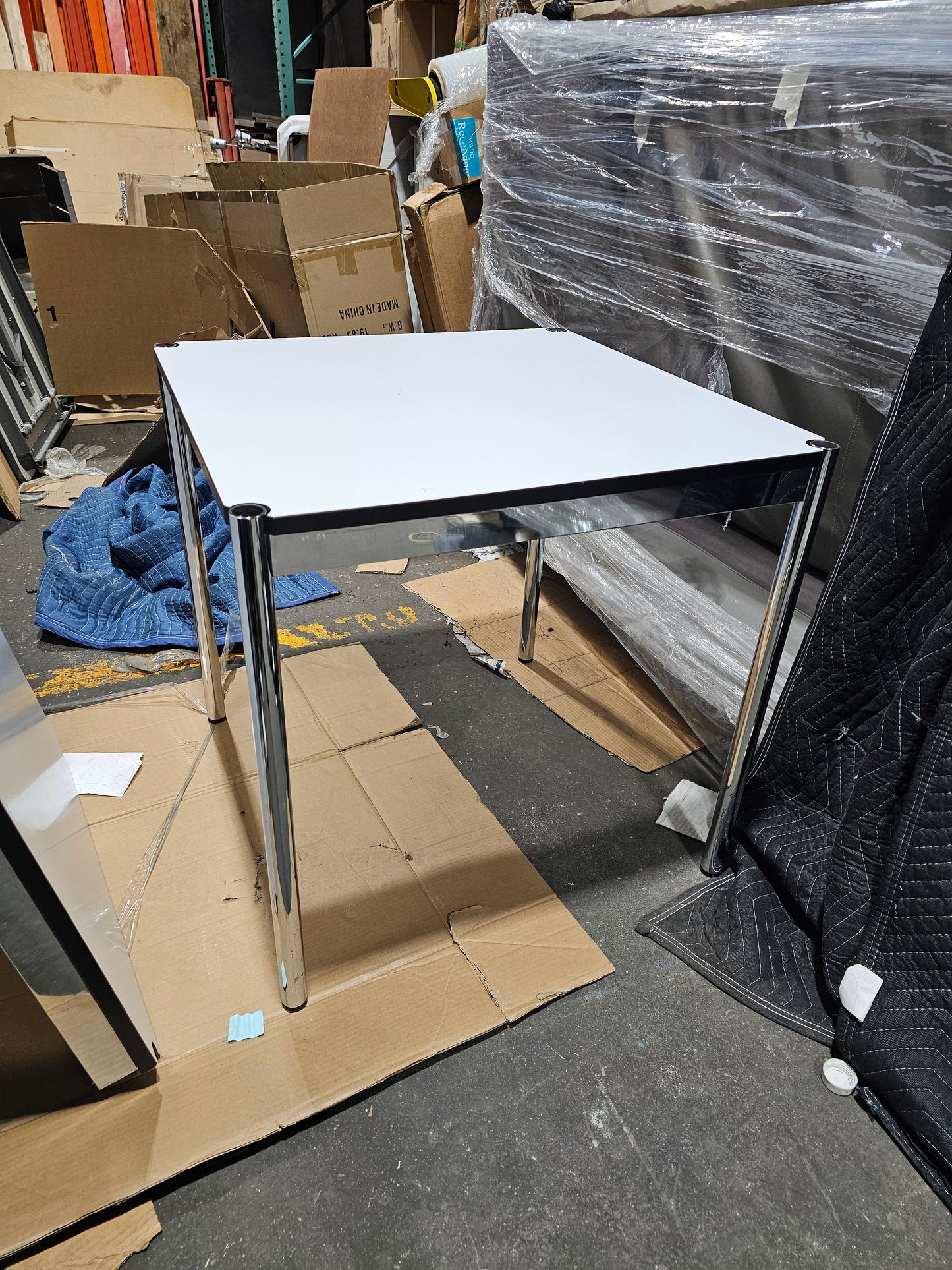 USM Haller 30-in Square Table in Pearl Grey Laminate (Vintage)
