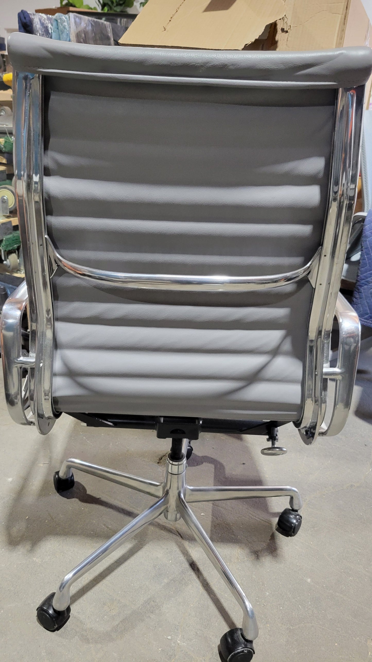 Herman Miller Eames Aluminum Group Executive Chair in Grey Leather, EA337
