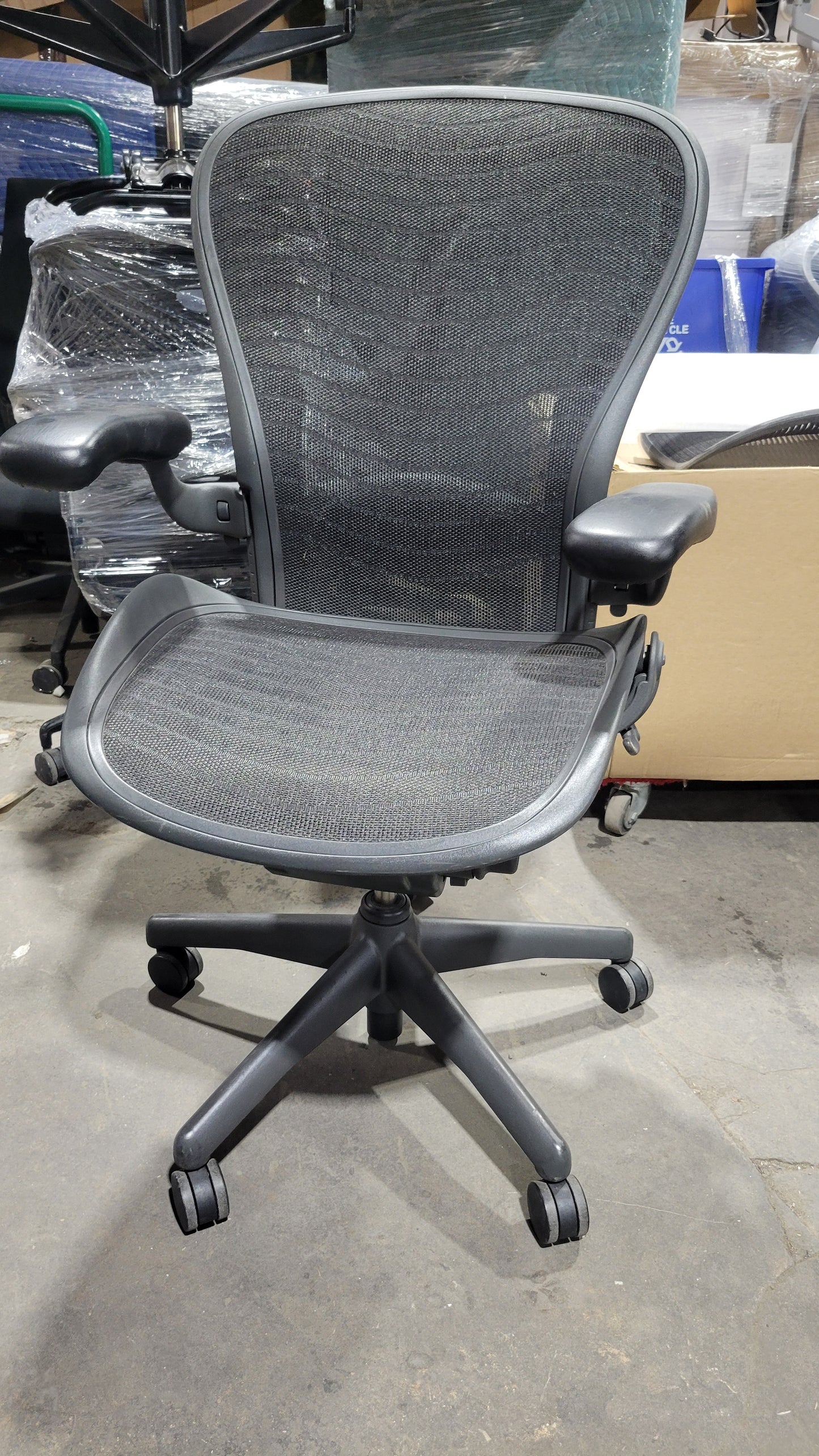Herman Miller Classic Aeron Chair, Size C, in Graphite