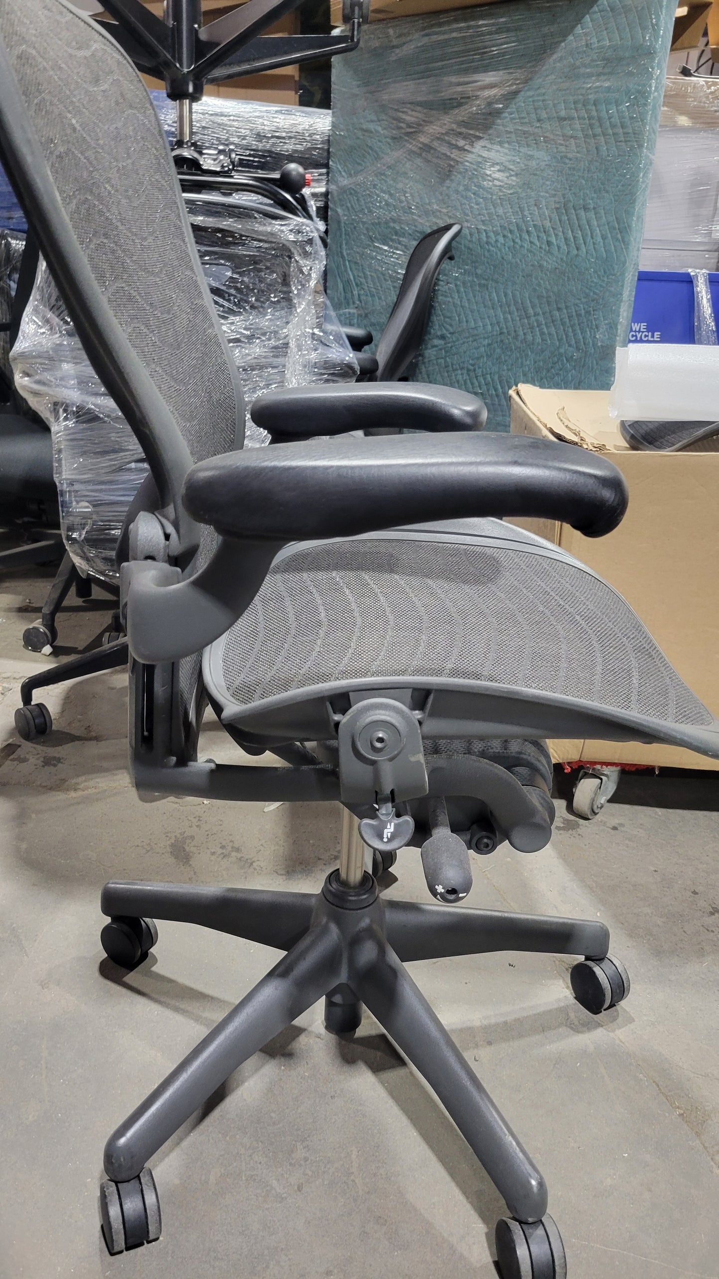 Herman Miller Classic Aeron Chair, Size C, in Graphite