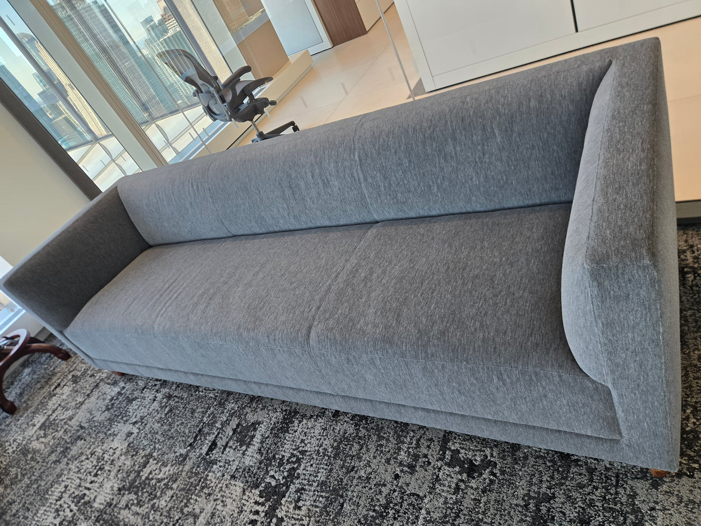 Bernhardt Design Mills 92-in Sofa in Grey Velour