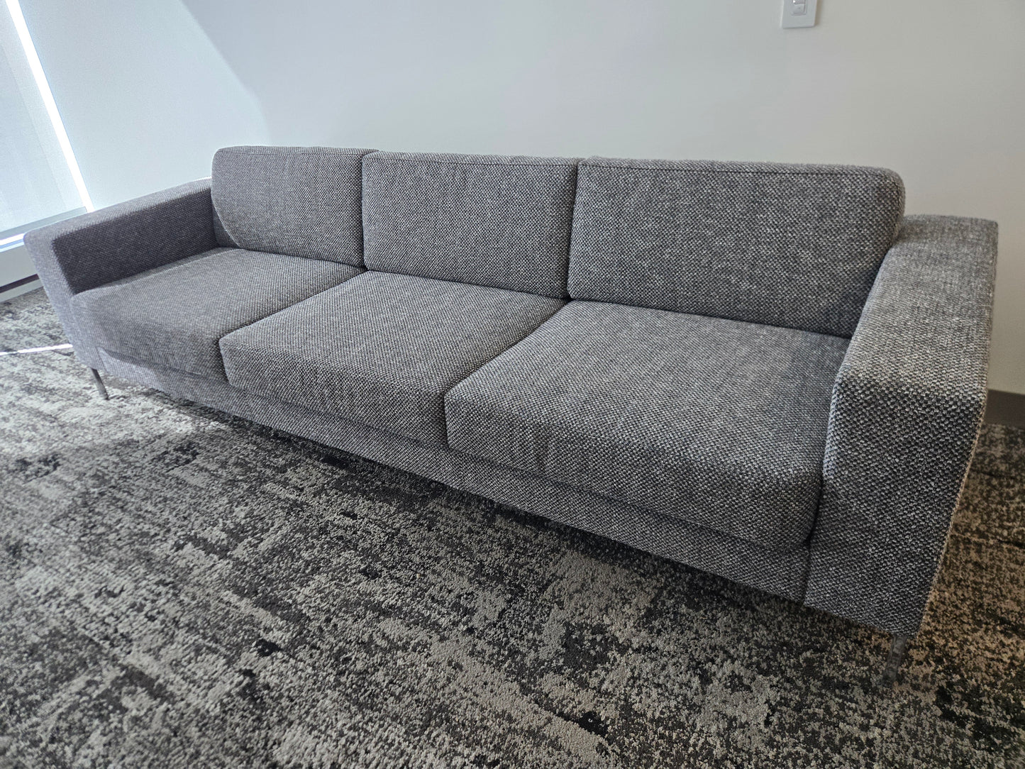 Bernhardt Design Harmony 98-in Sofa in Grey Fabric