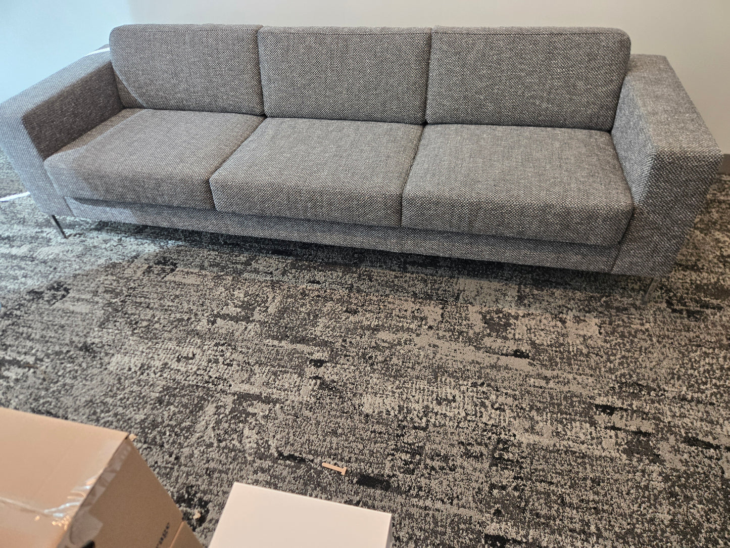 Bernhardt Design Harmony 98-in Sofa in Grey Fabric
