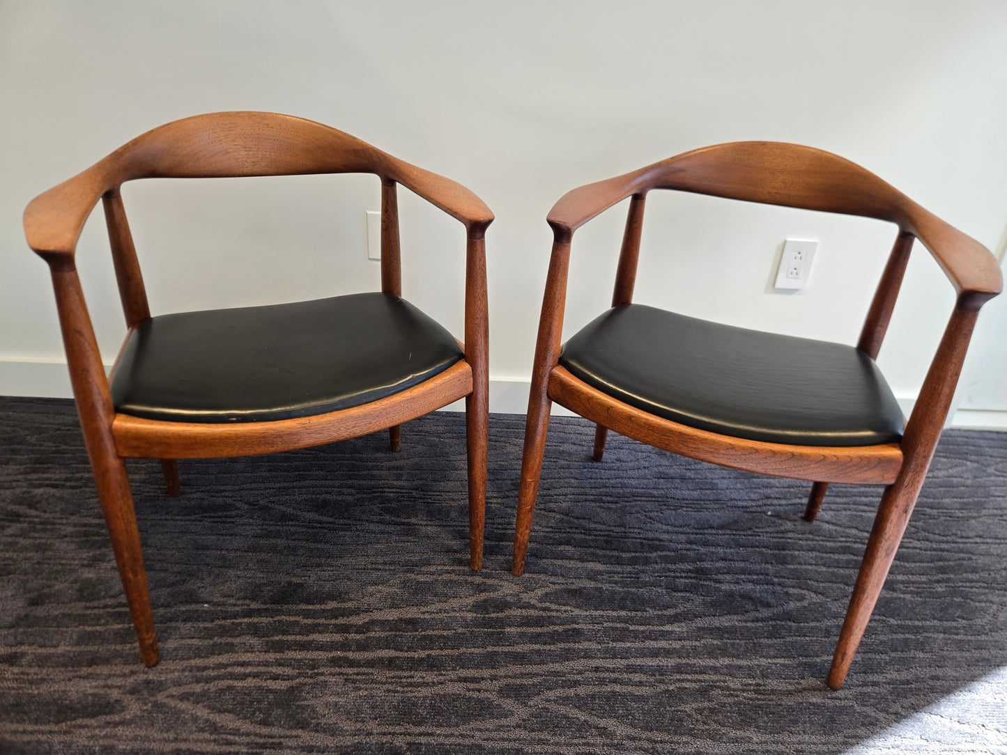 Hans J. Wegner for Johannes Hansen JH501 "The Chair" - A Pair (Vintage)