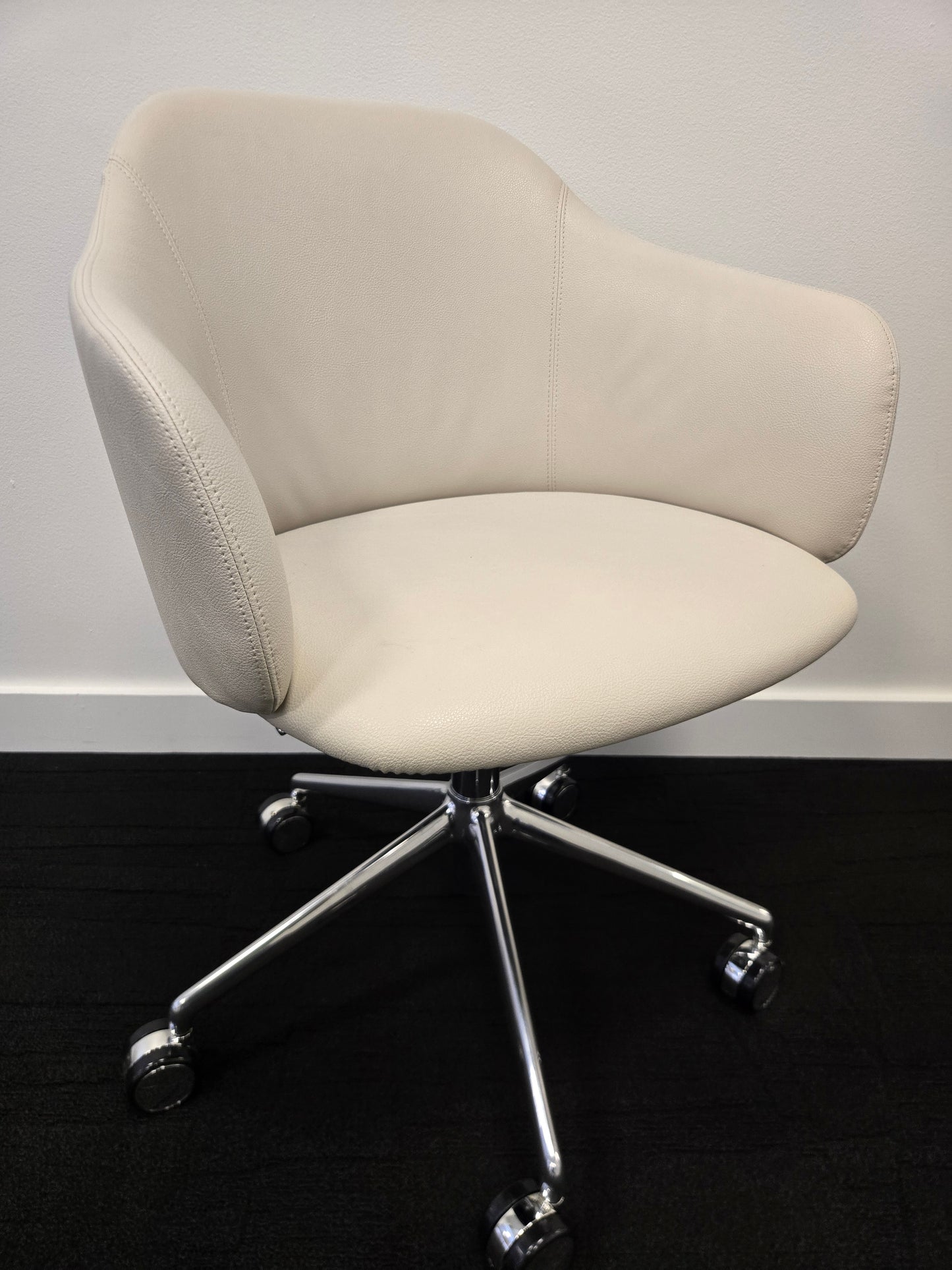 Bernhardt Design Prelude Swivel Chair