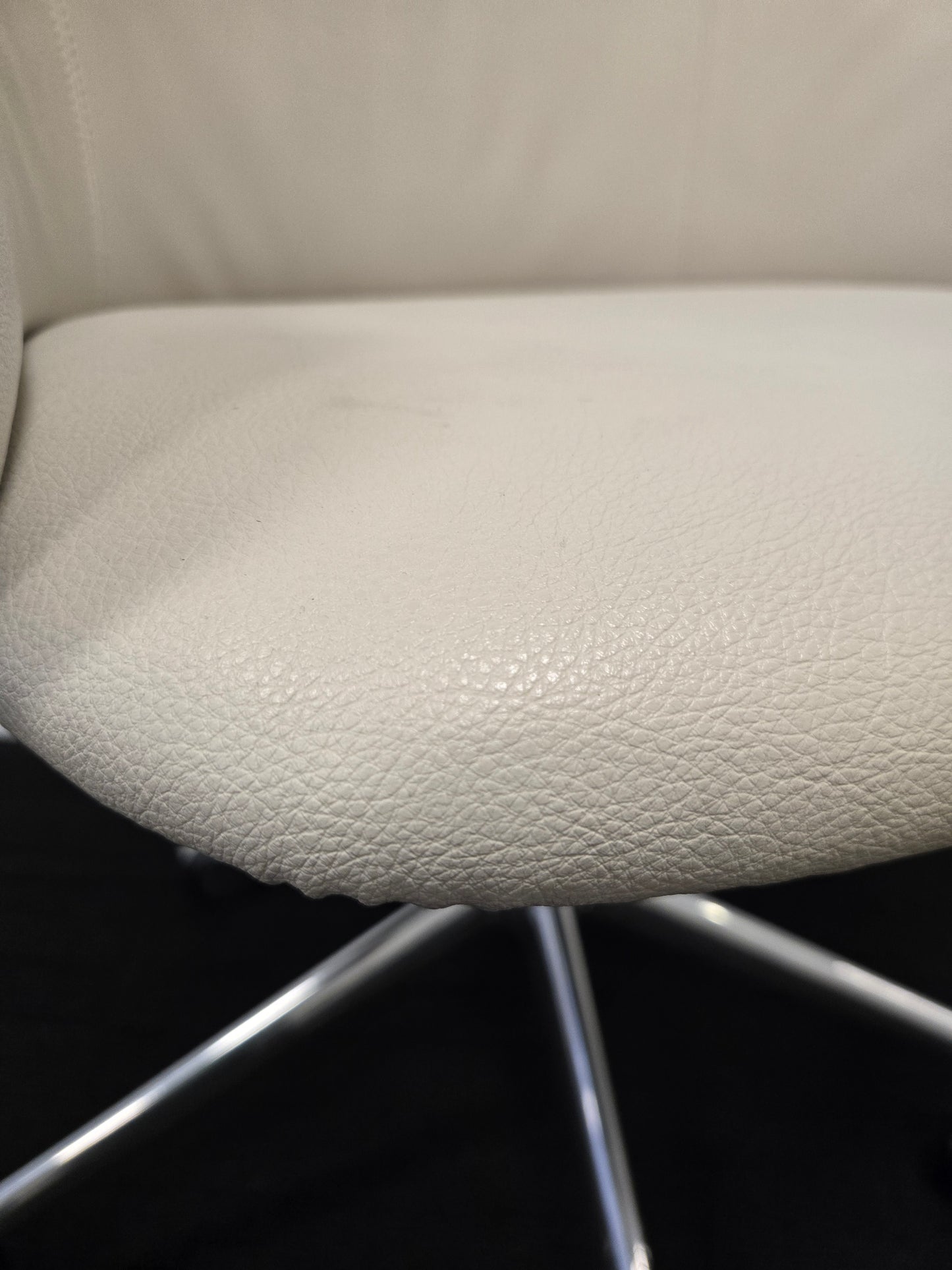 Bernhardt Design Prelude Swivel Chair