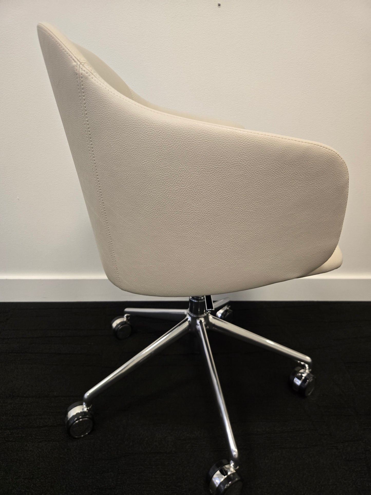 Bernhardt Design Prelude Swivel Chair
