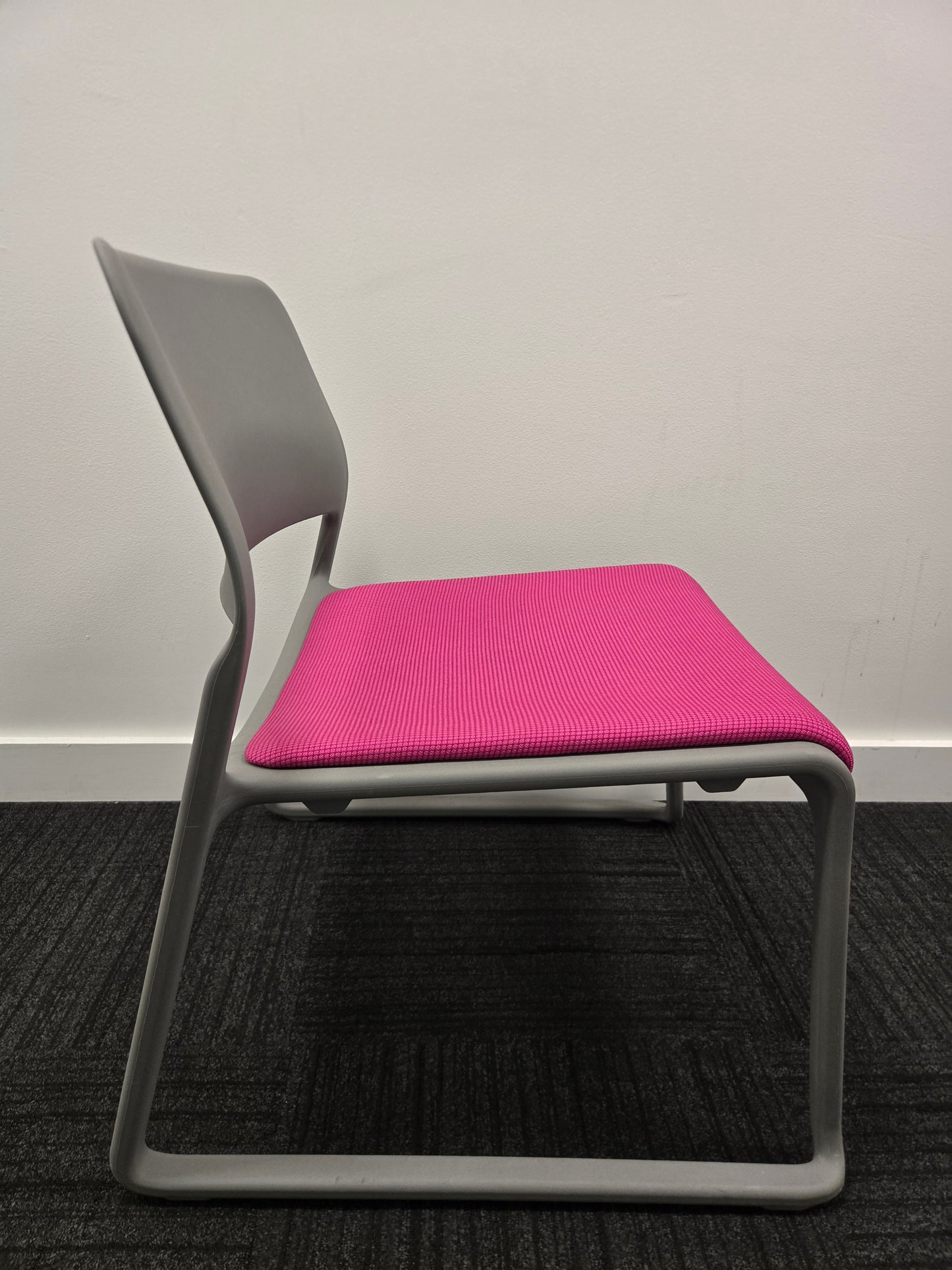 Knoll Spark Lounge Chair in Grey with Pink Seat