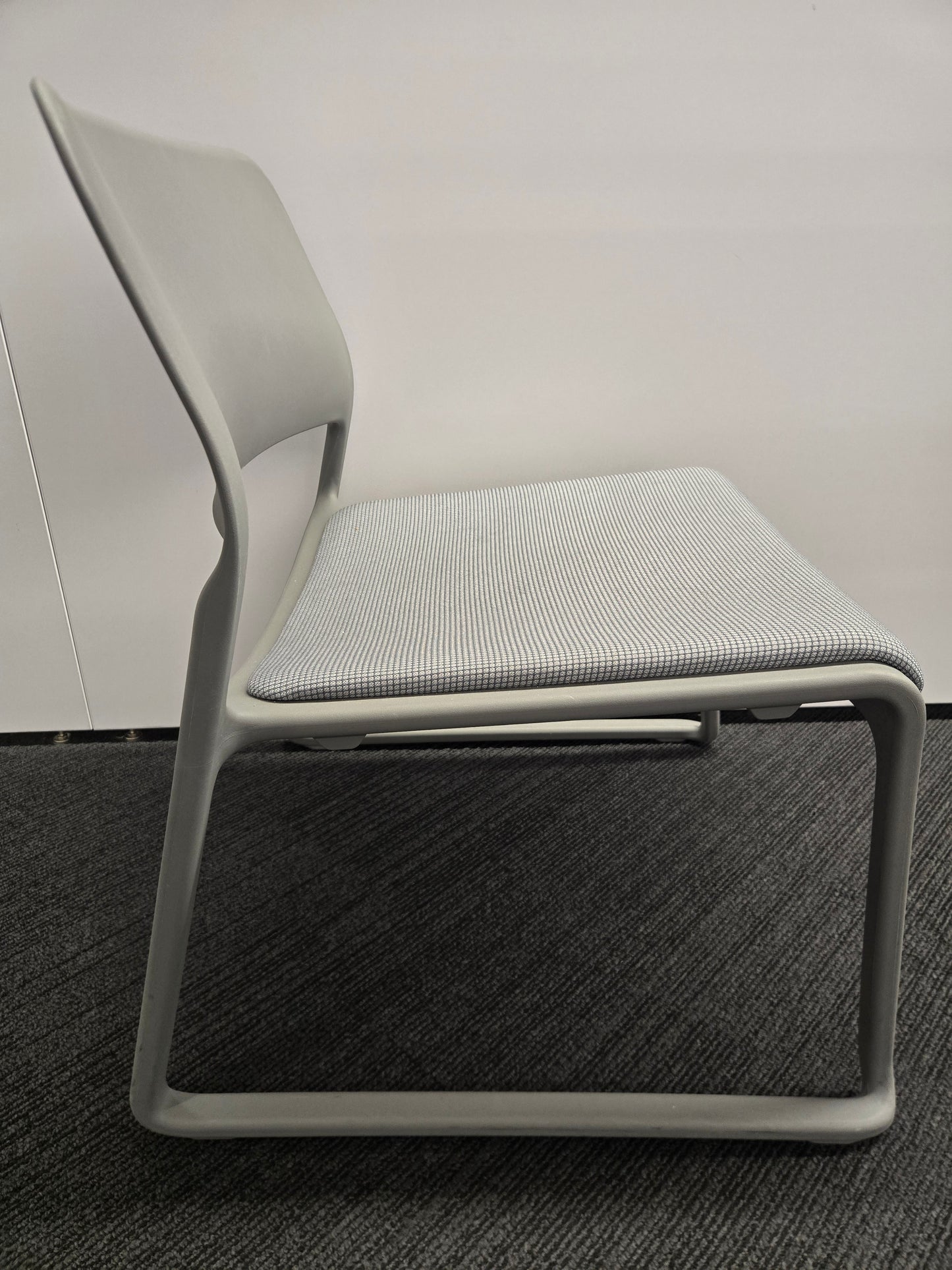 Knoll Spark Lounge Chair in Grey with Grey Seat