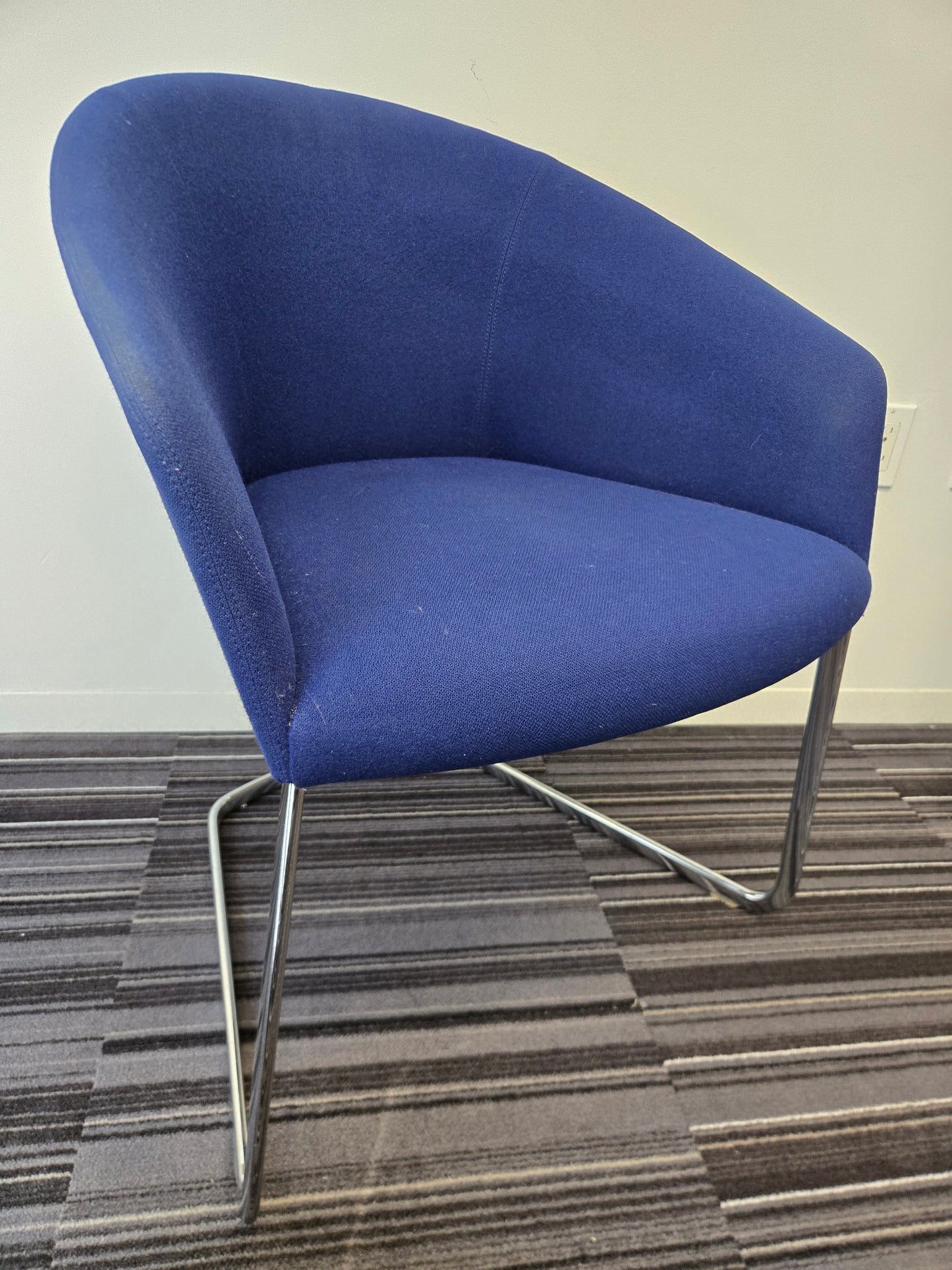 Andreu World Brandy (SO2995) Lounge Chair in Blue Fabric