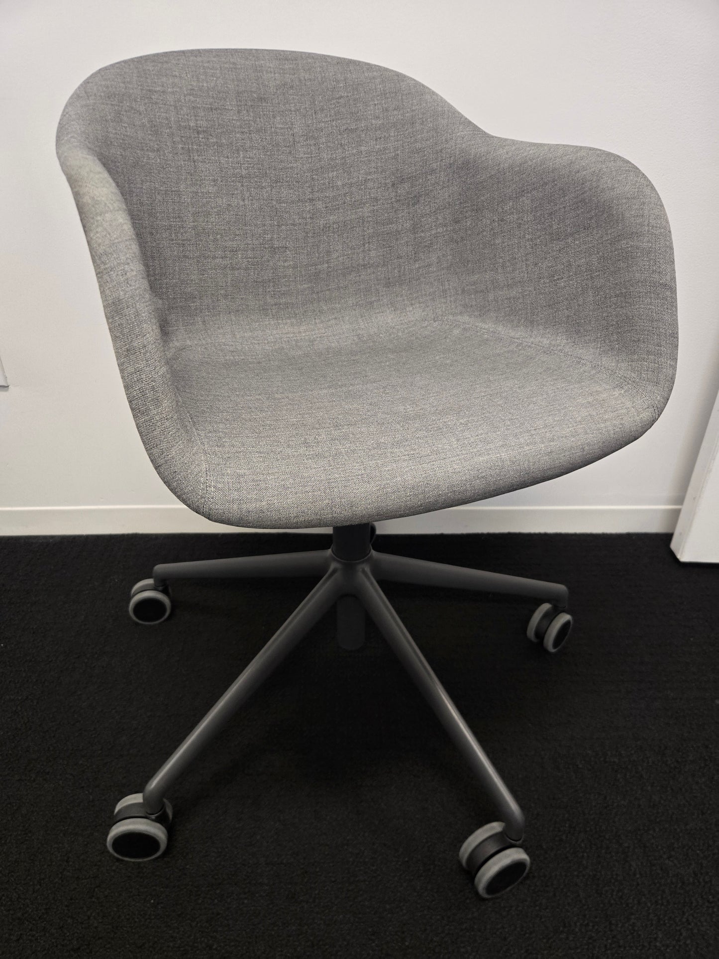 Muuto Fiber Task Chair in Grey