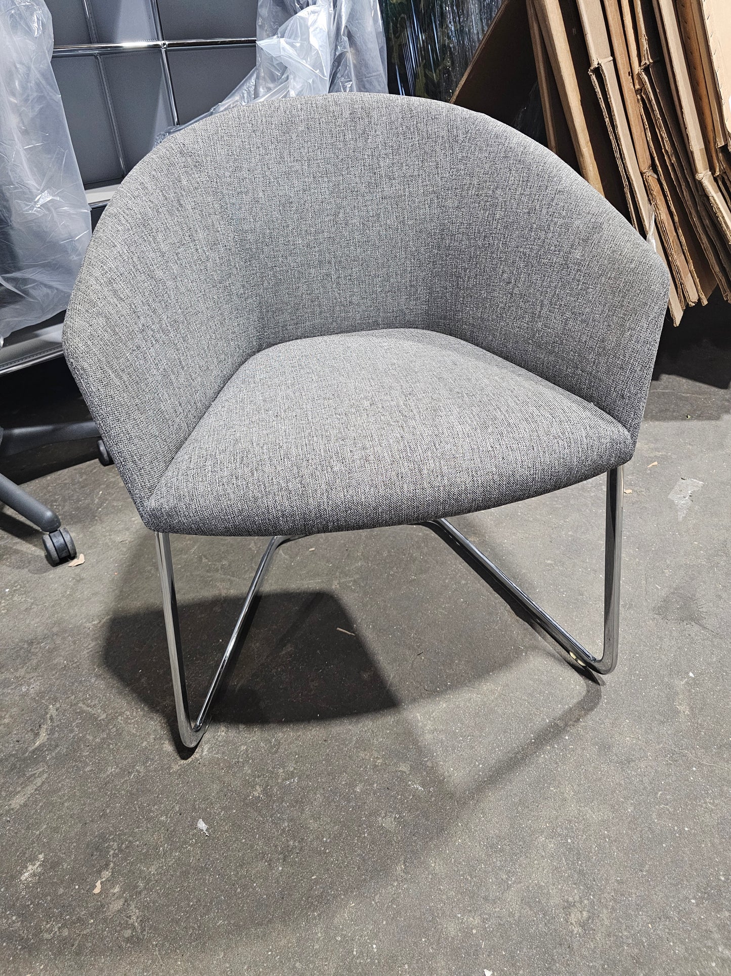 Andreu World Brandy (SO2995) Lounge Chair in Grey Fabric