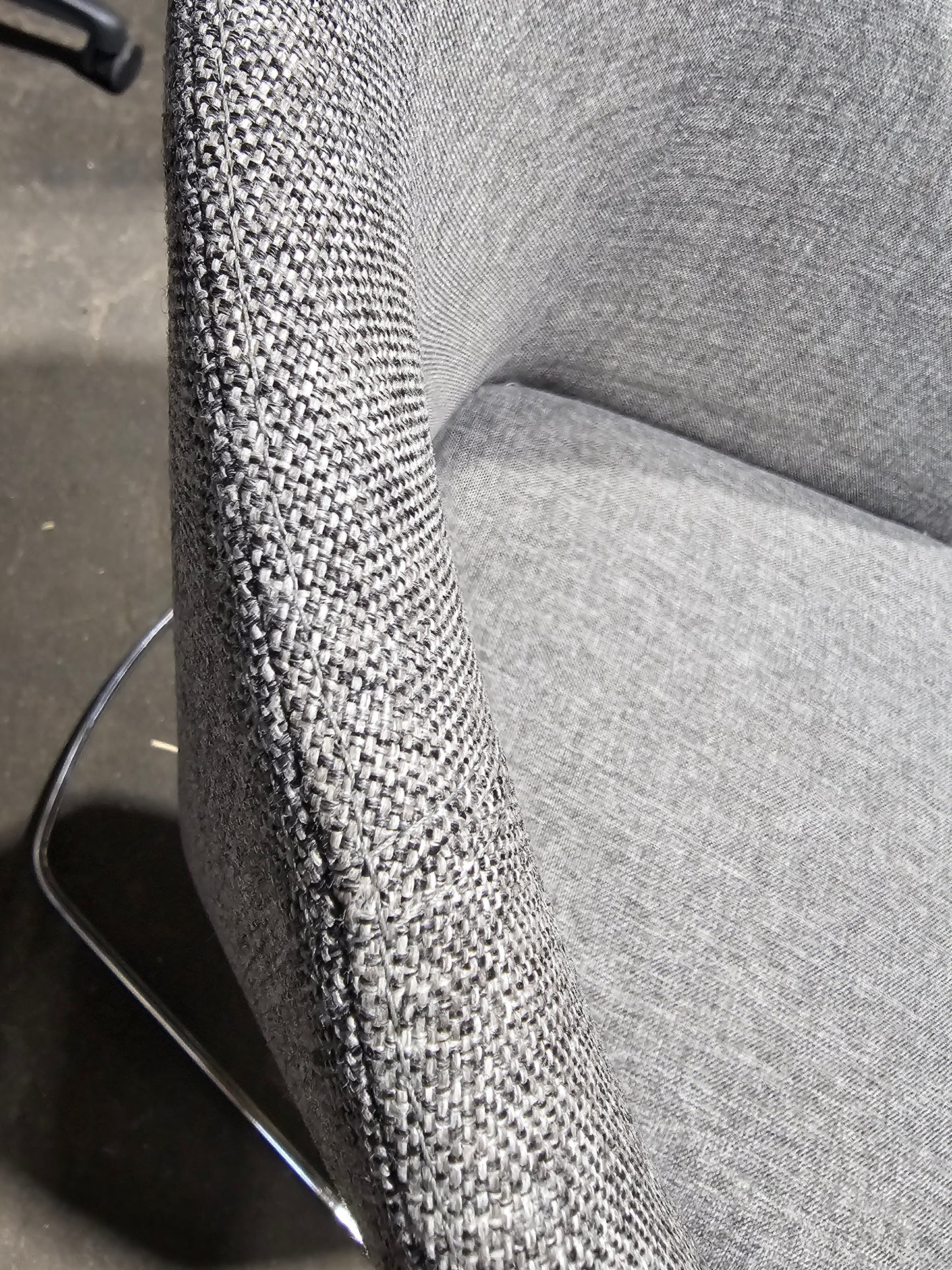 Andreu World Brandy (SO2995) Lounge Chair in Grey Fabric