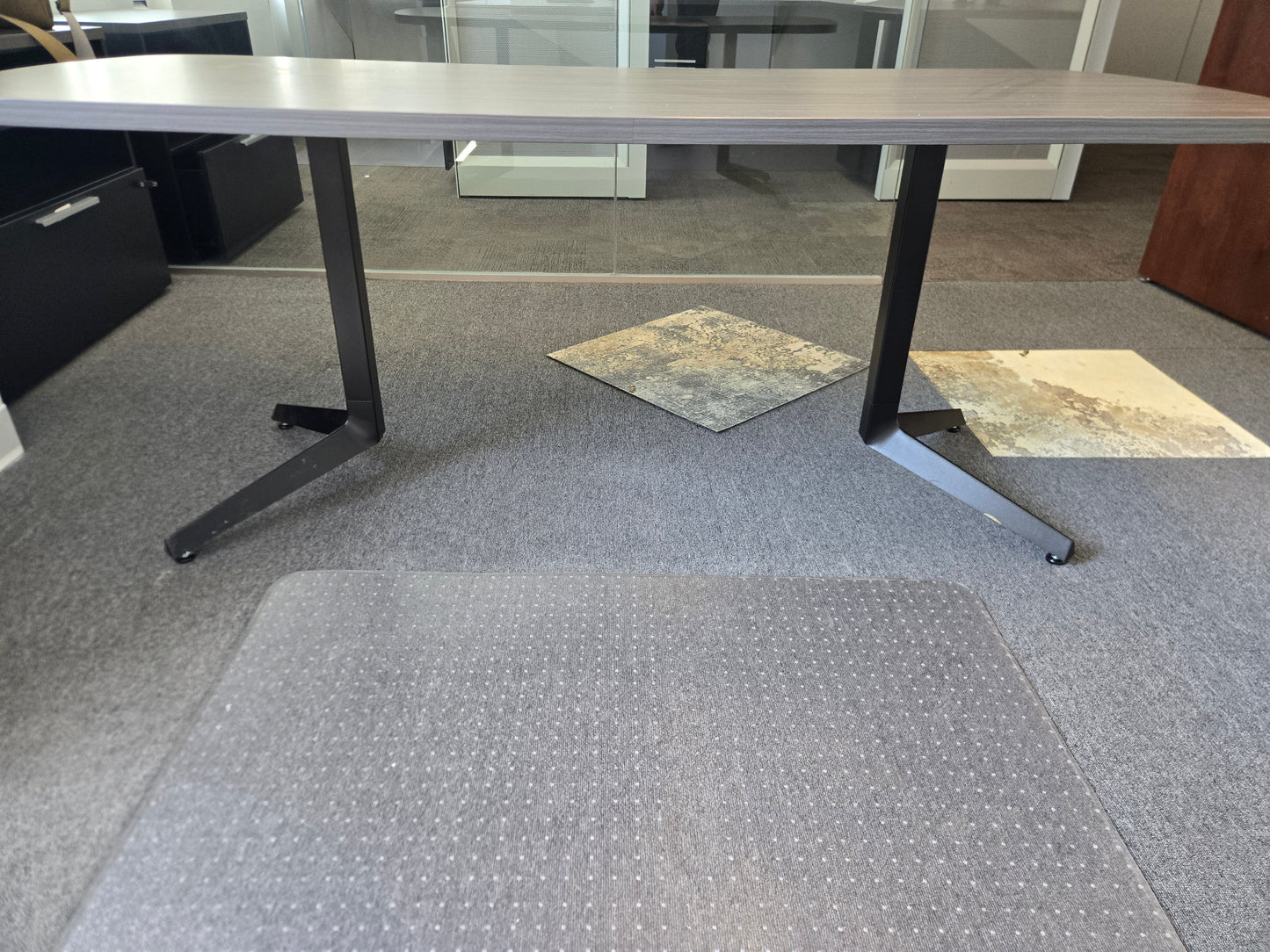Knoll Dividends Skyline 72x36-in Dining / Conference Table in Grey