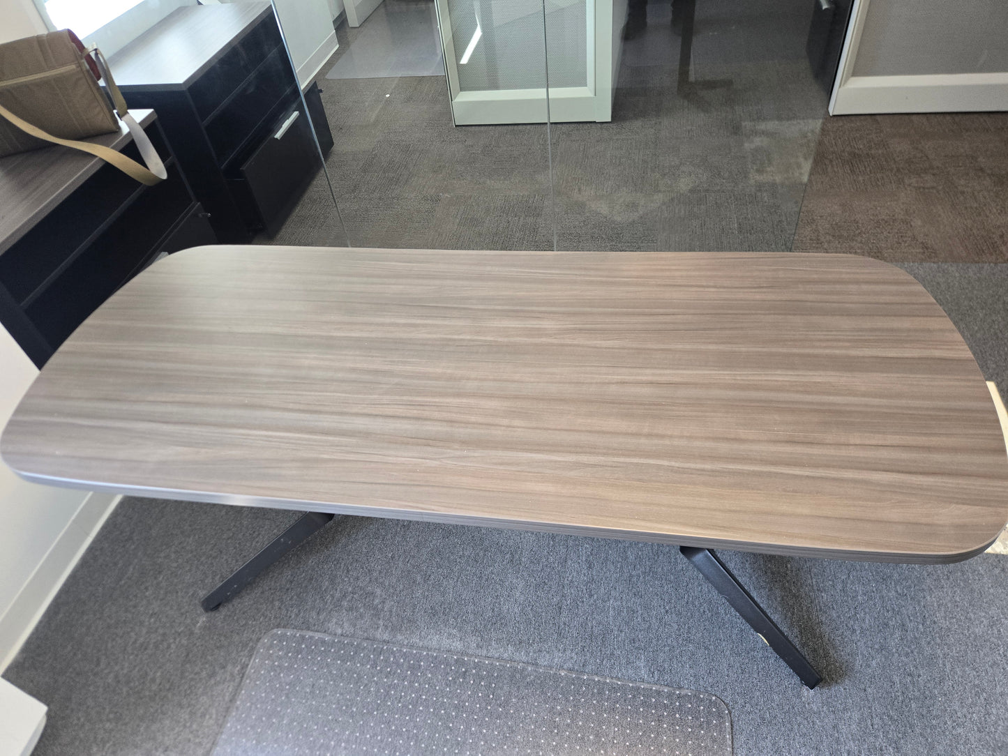 Knoll Dividends Skyline 72x36-in Dining / Conference Table in Grey