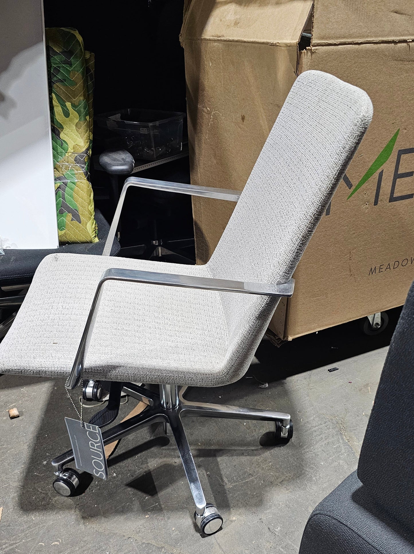 Source International Defign Swivel Task Chair
