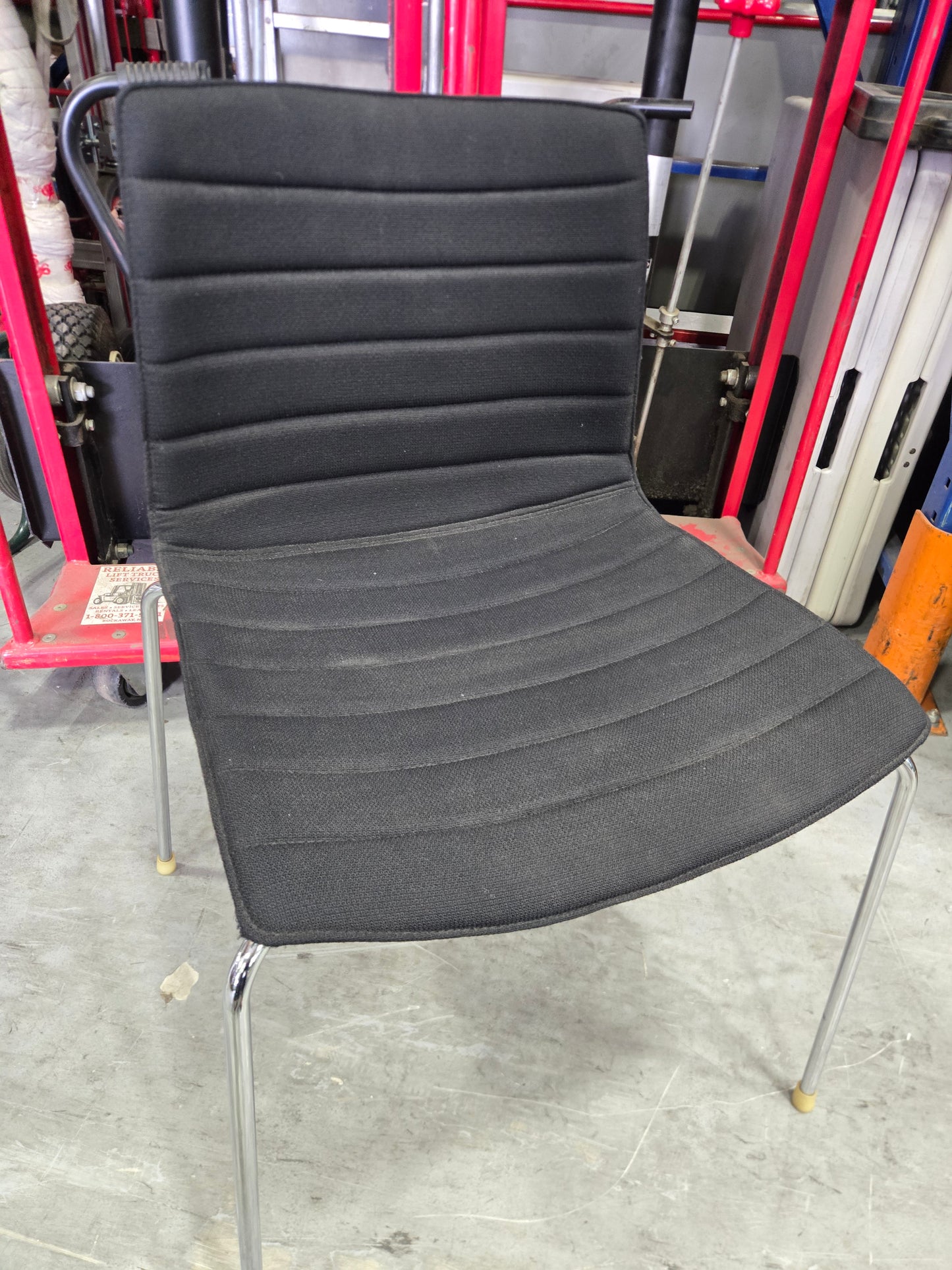 Arper Catifa 46 Side Chair in Black Fabric